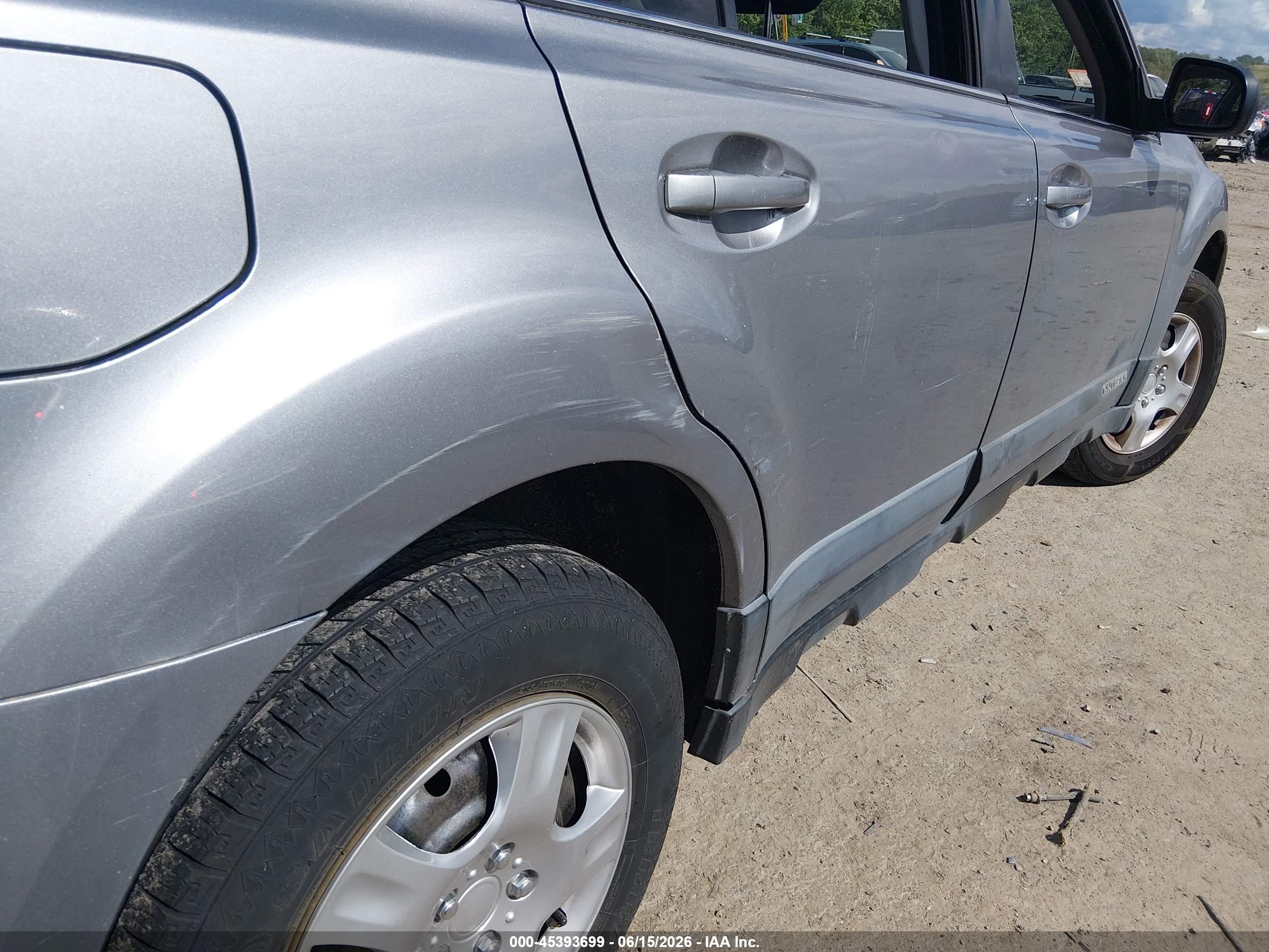 2011 Subaru Outback 2.5i Silver vin: 4S4BRBAC6B3402458