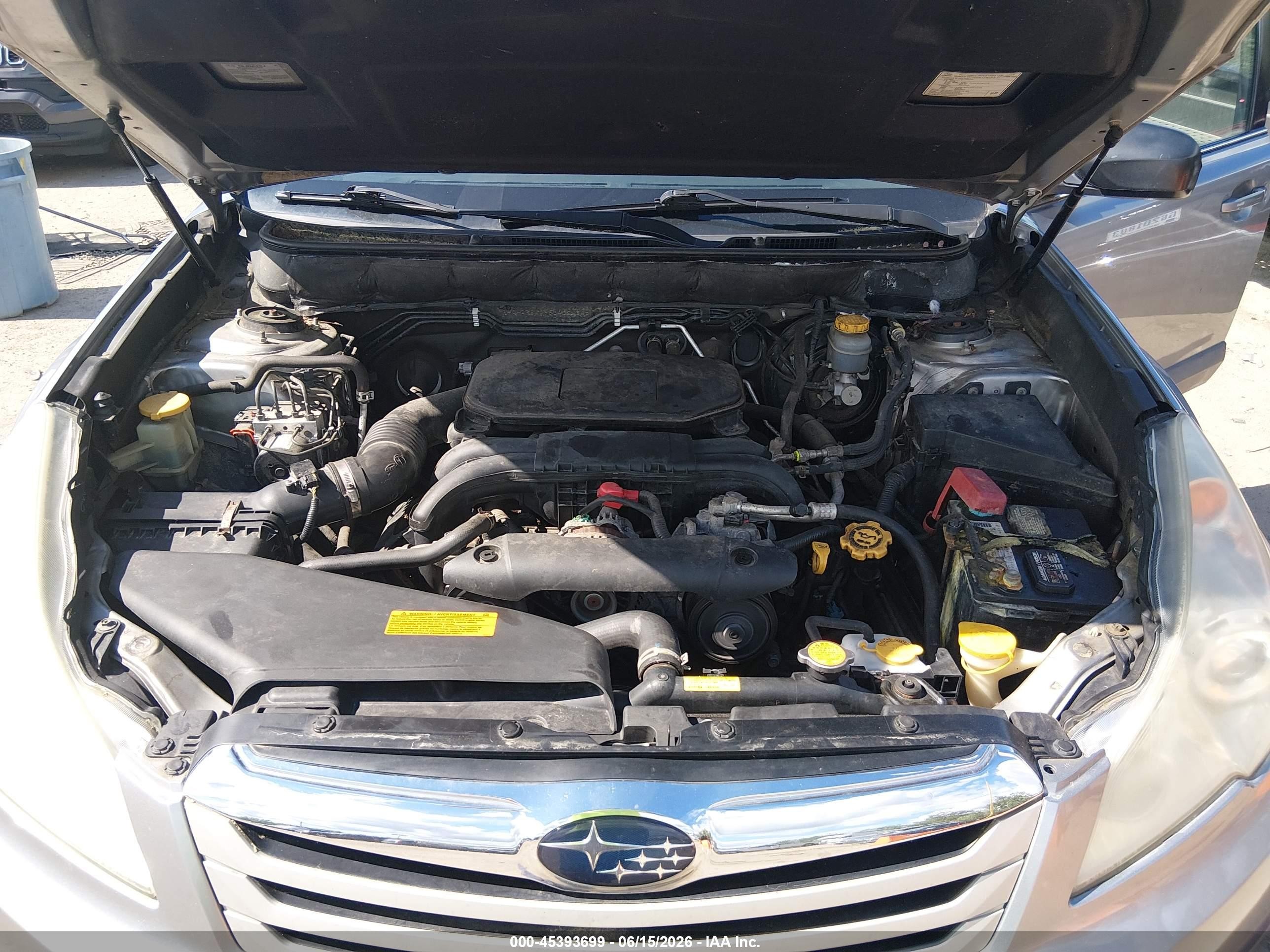 2011 Subaru Outback 2.5i Silver vin: 4S4BRBAC6B3402458