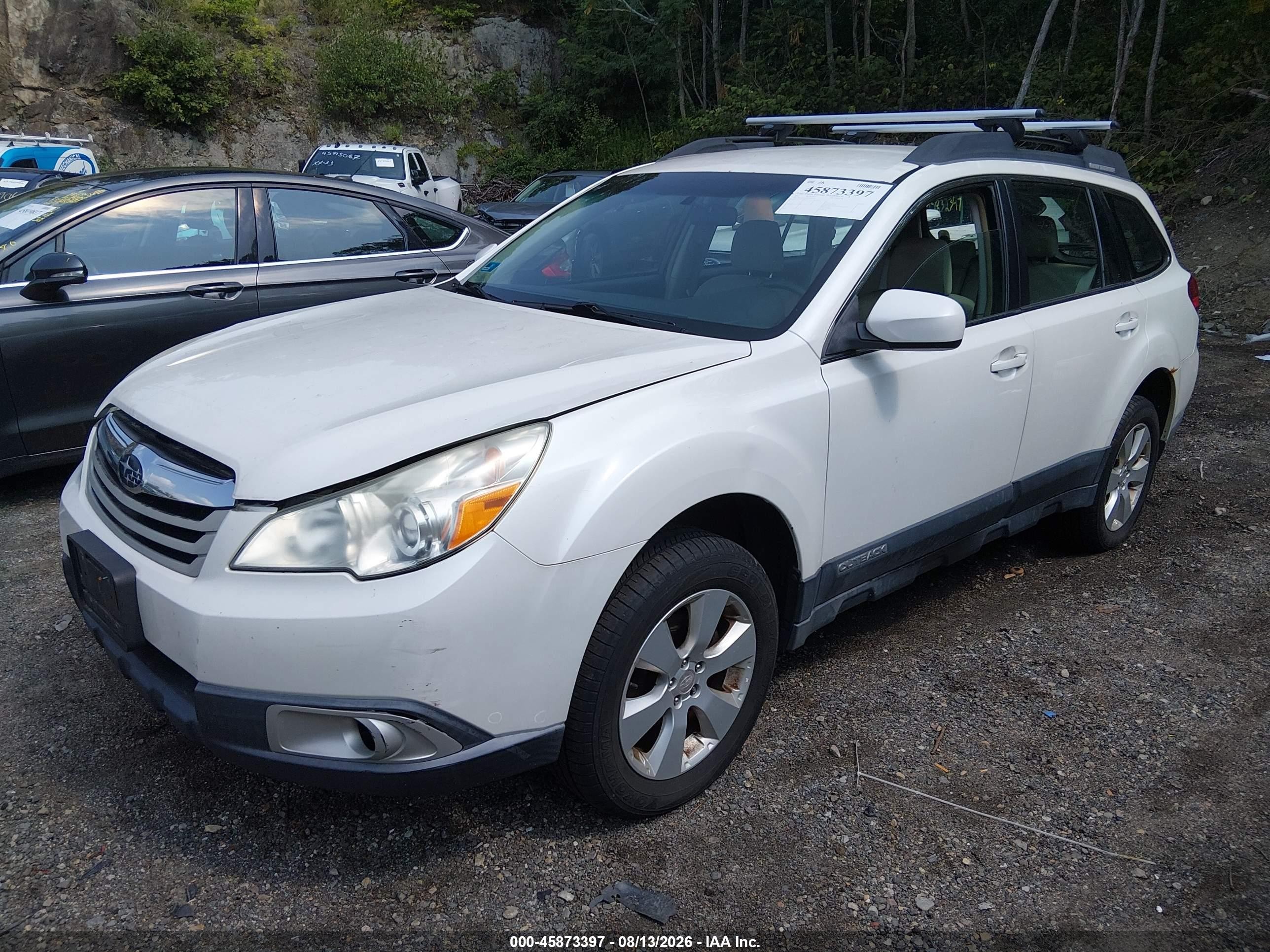 2012 Subaru Outback 2.5i White vin: 4S4BRBAC6C3225993