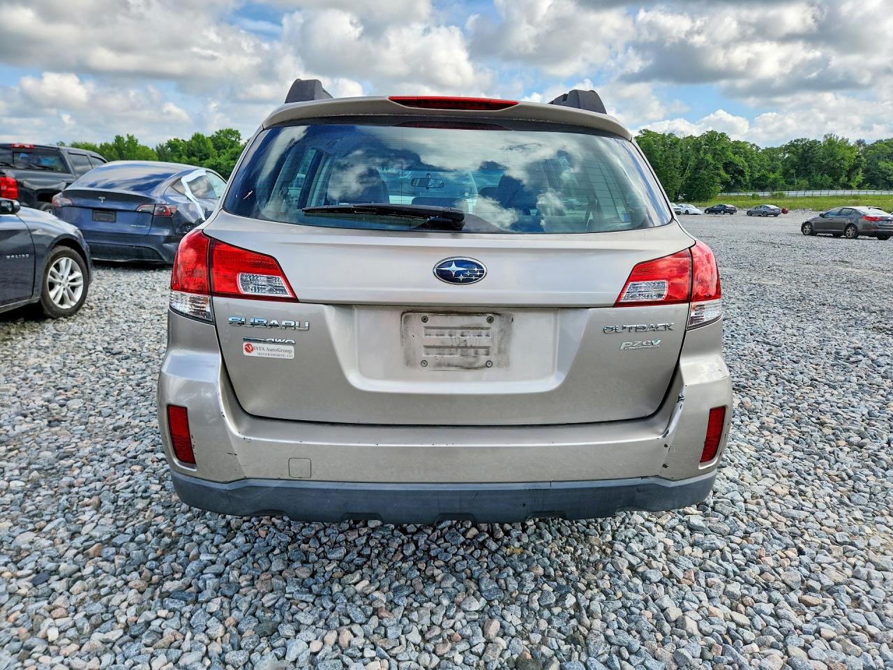 2014 Subaru Outback 2.5i Tan vin: 4S4BRBAC6E3237080