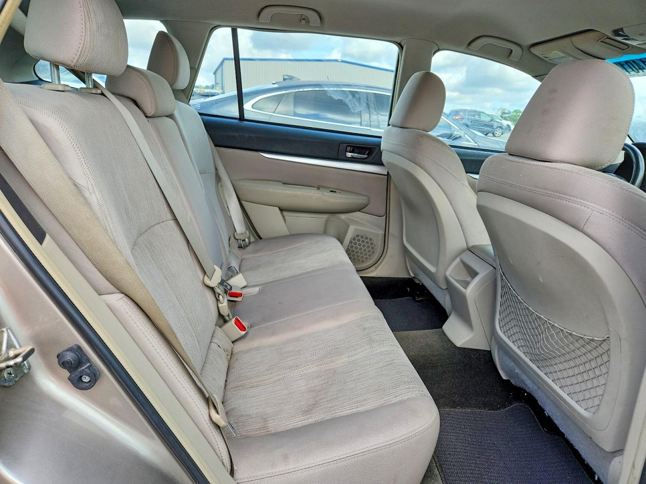 2014 Subaru Outback 2.5i Tan vin: 4S4BRBAC6E3237080