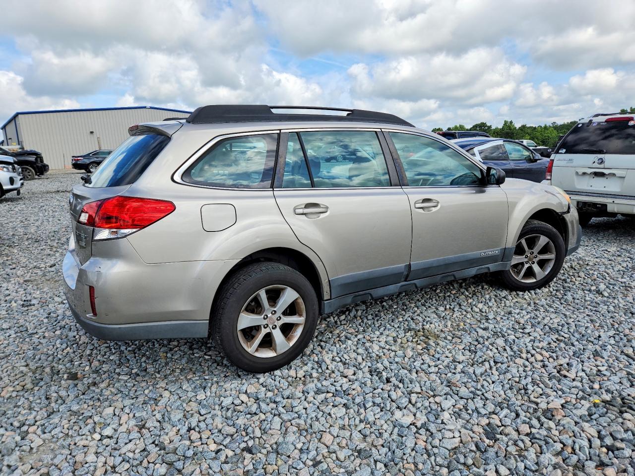 2014 Subaru Outback 2.5i Tan vin: 4S4BRBAC6E3237080