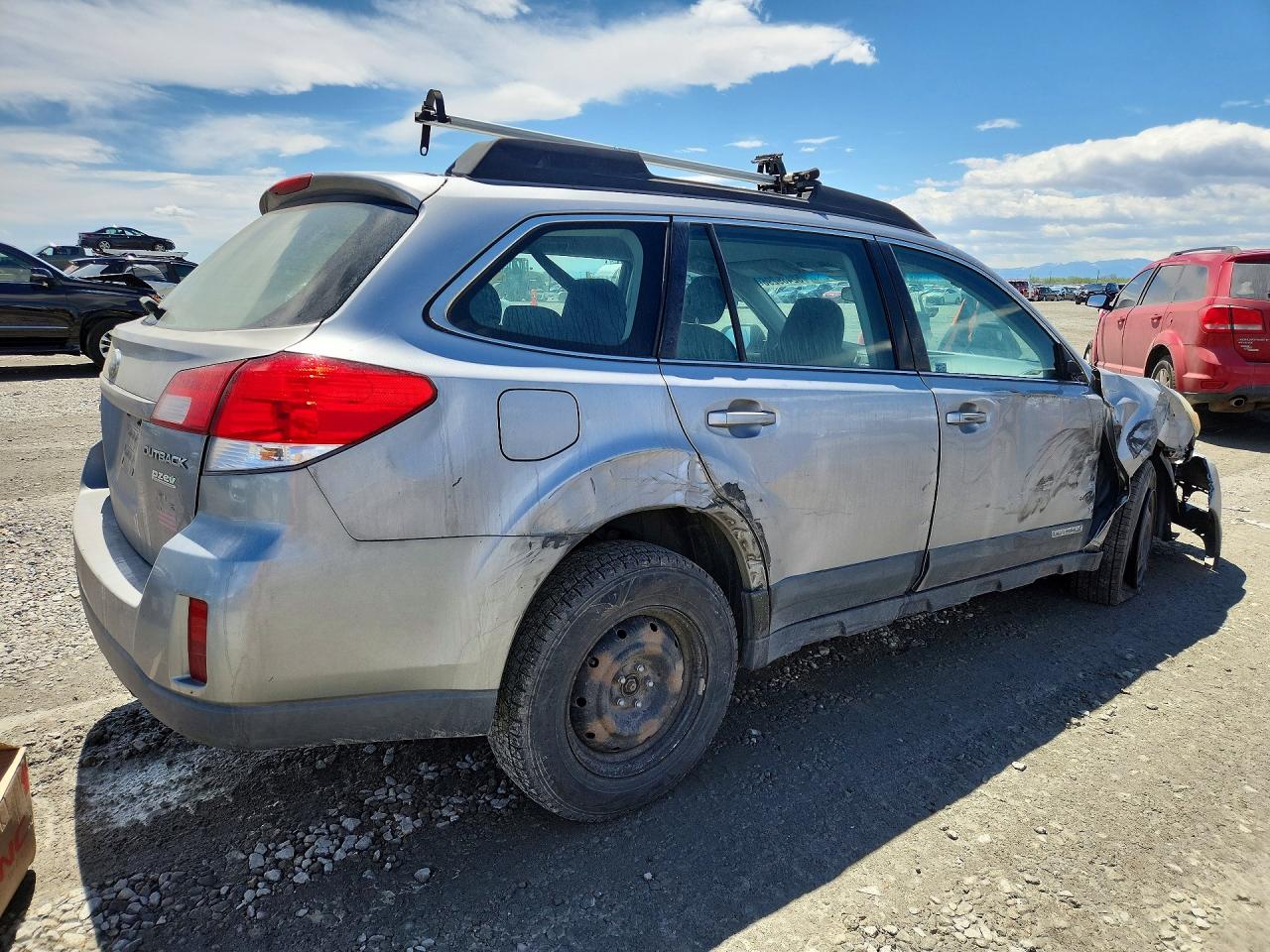 2011 Subaru Outback Silver vin: 4S4BRBAC7B3404221