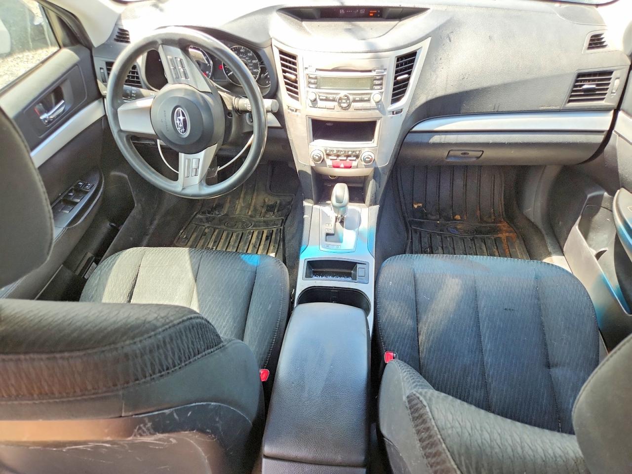 2011 Subaru Outback Silver vin: 4S4BRBAC7B3404221
