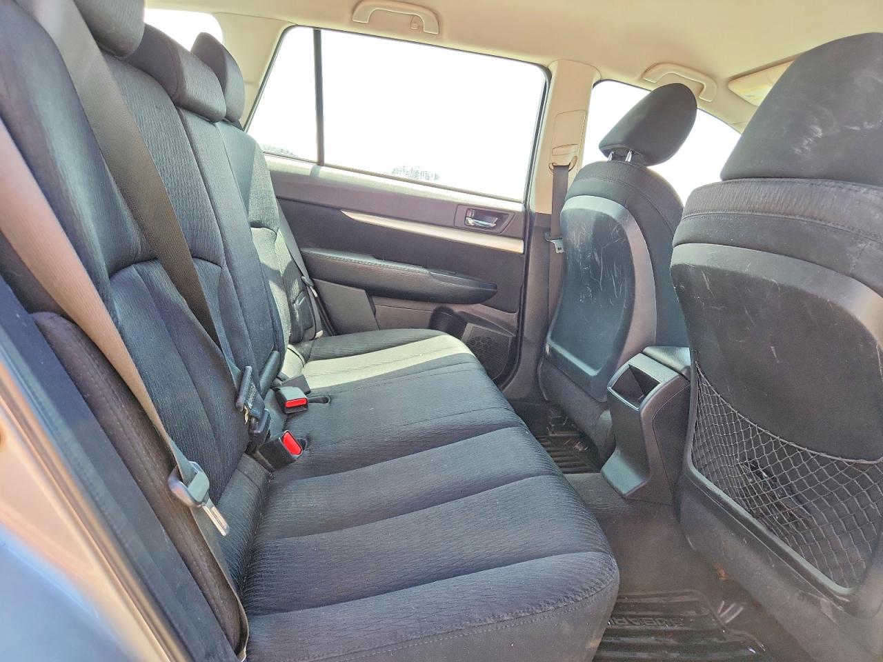 2011 Subaru Outback Silver vin: 4S4BRBAC7B3404221
