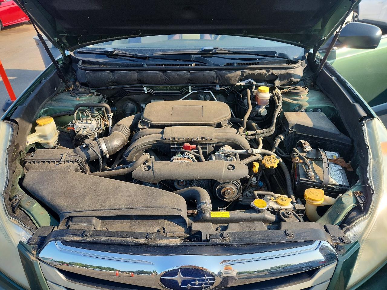 2011 Subaru Outback 2.5i Зеленый vin: 4S4BRBAC7B3433802