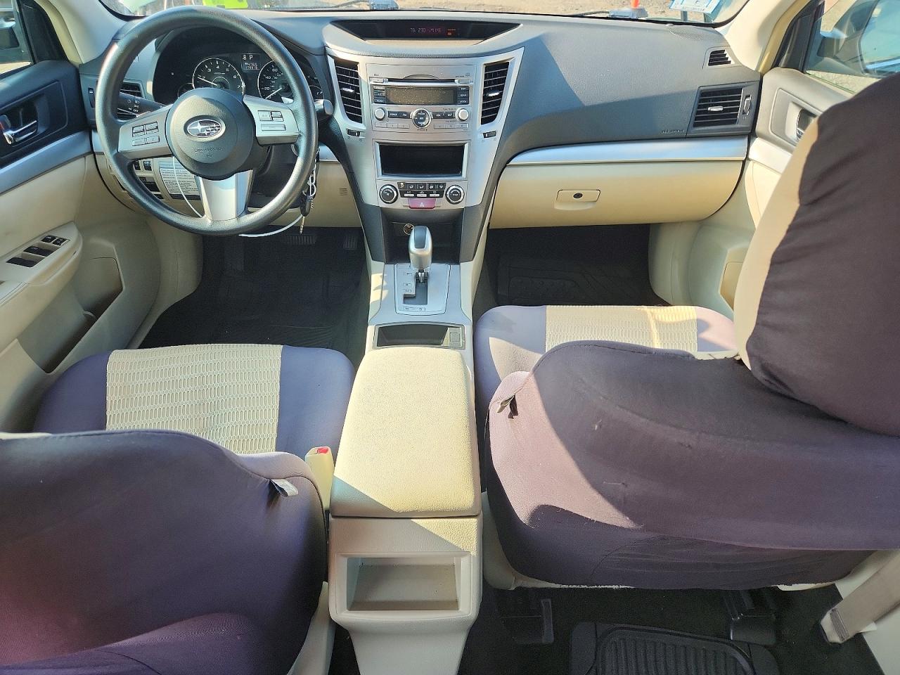 2011 Subaru Outback 2.5i Зеленый vin: 4S4BRBAC7B3433802