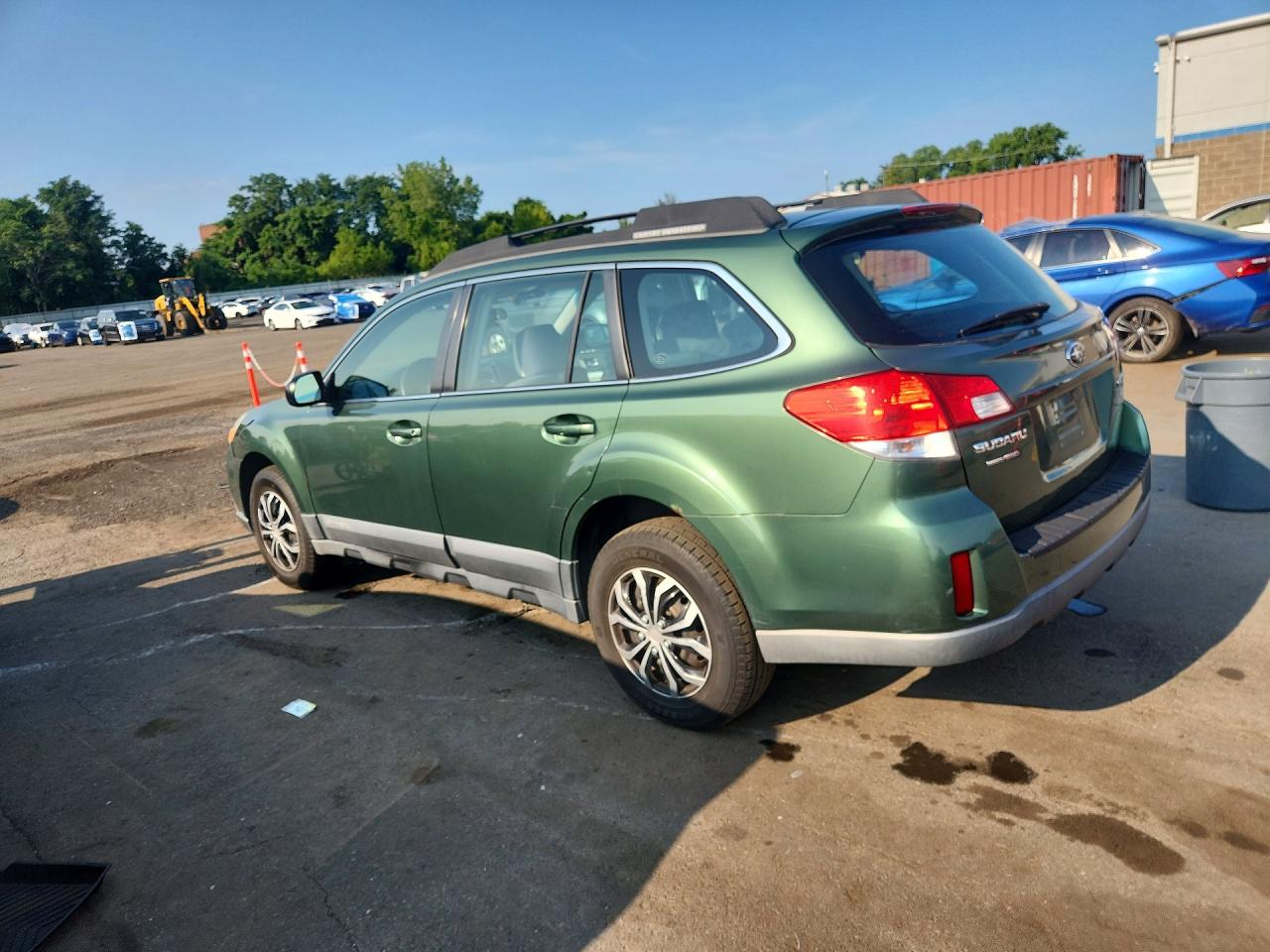 2011 Subaru Outback 2.5i Зеленый vin: 4S4BRBAC7B3433802