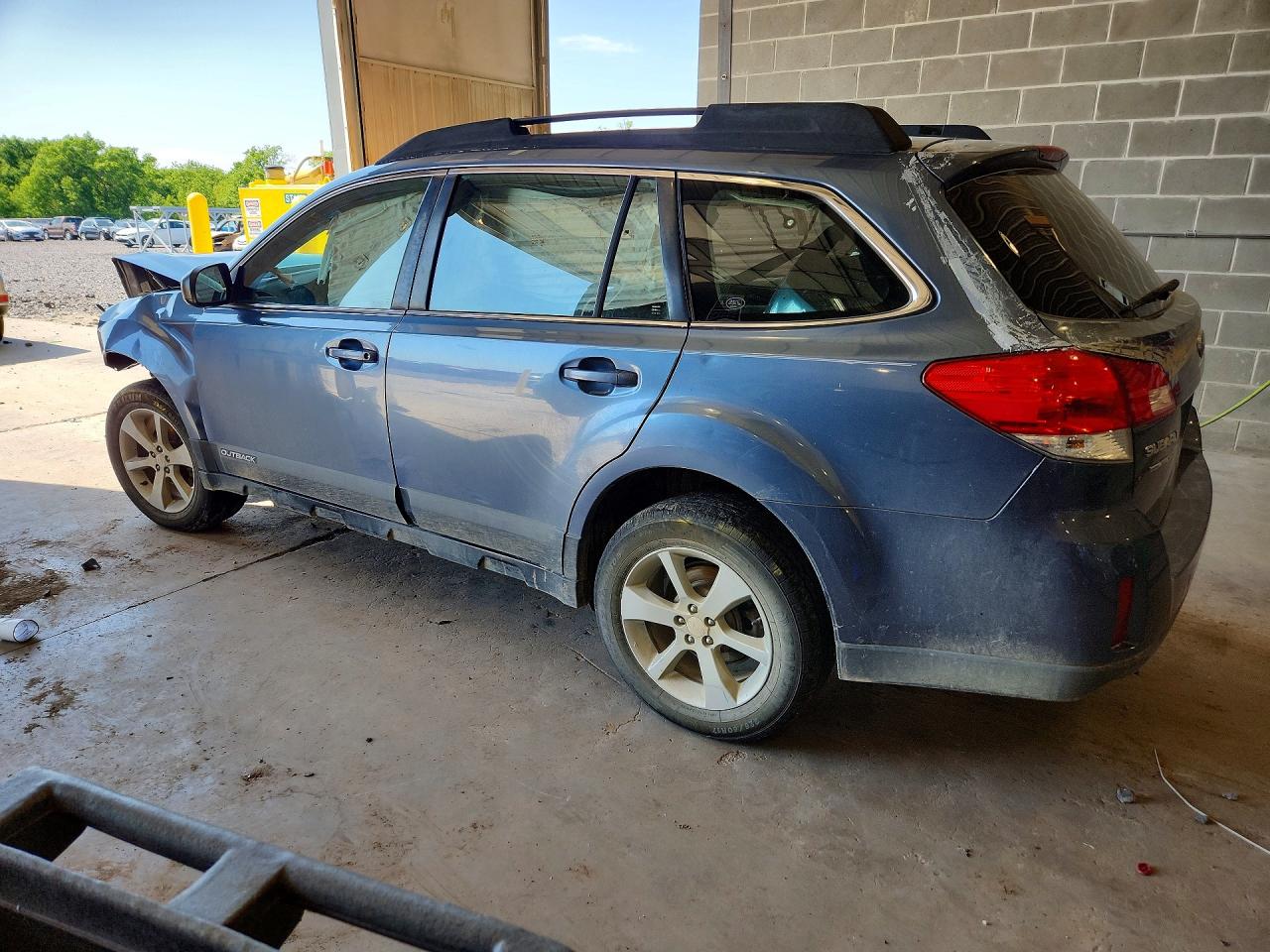 2014 Subaru Outback Sw 4wd Blue vin: 4S4BRBAC7E3242949
