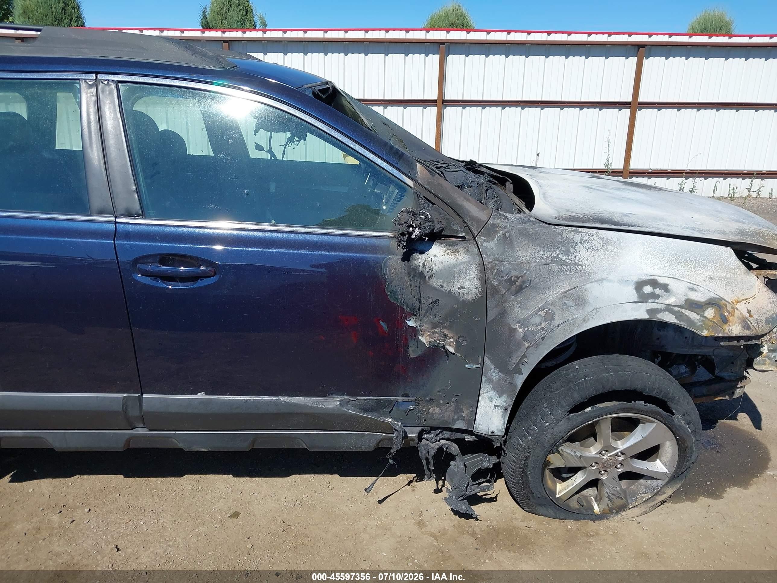 2014 Subaru Outback 2.5i Blue vin: 4S4BRBAC7E3249545