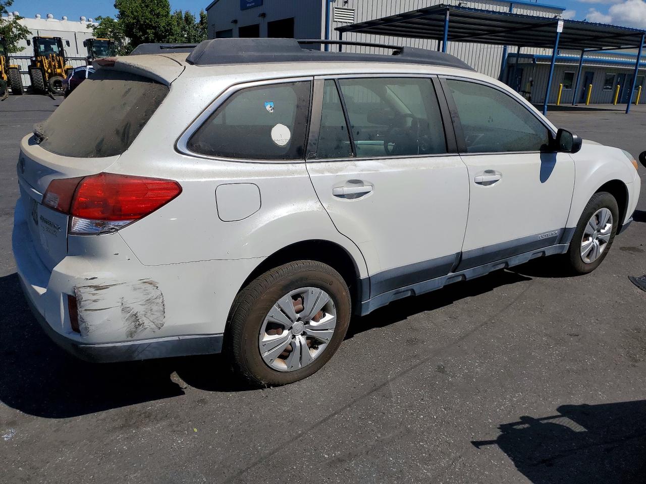 2010 Subaru Outback 2.5i White vin: 4S4BRBAC8A3369381