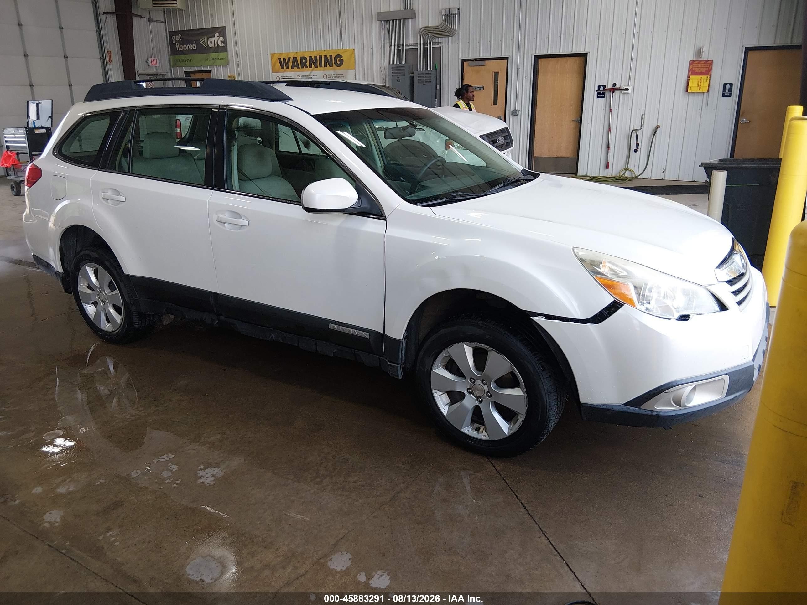 2012 Subaru Outback 2.5i White vin: 4S4BRBAC8C3238728
