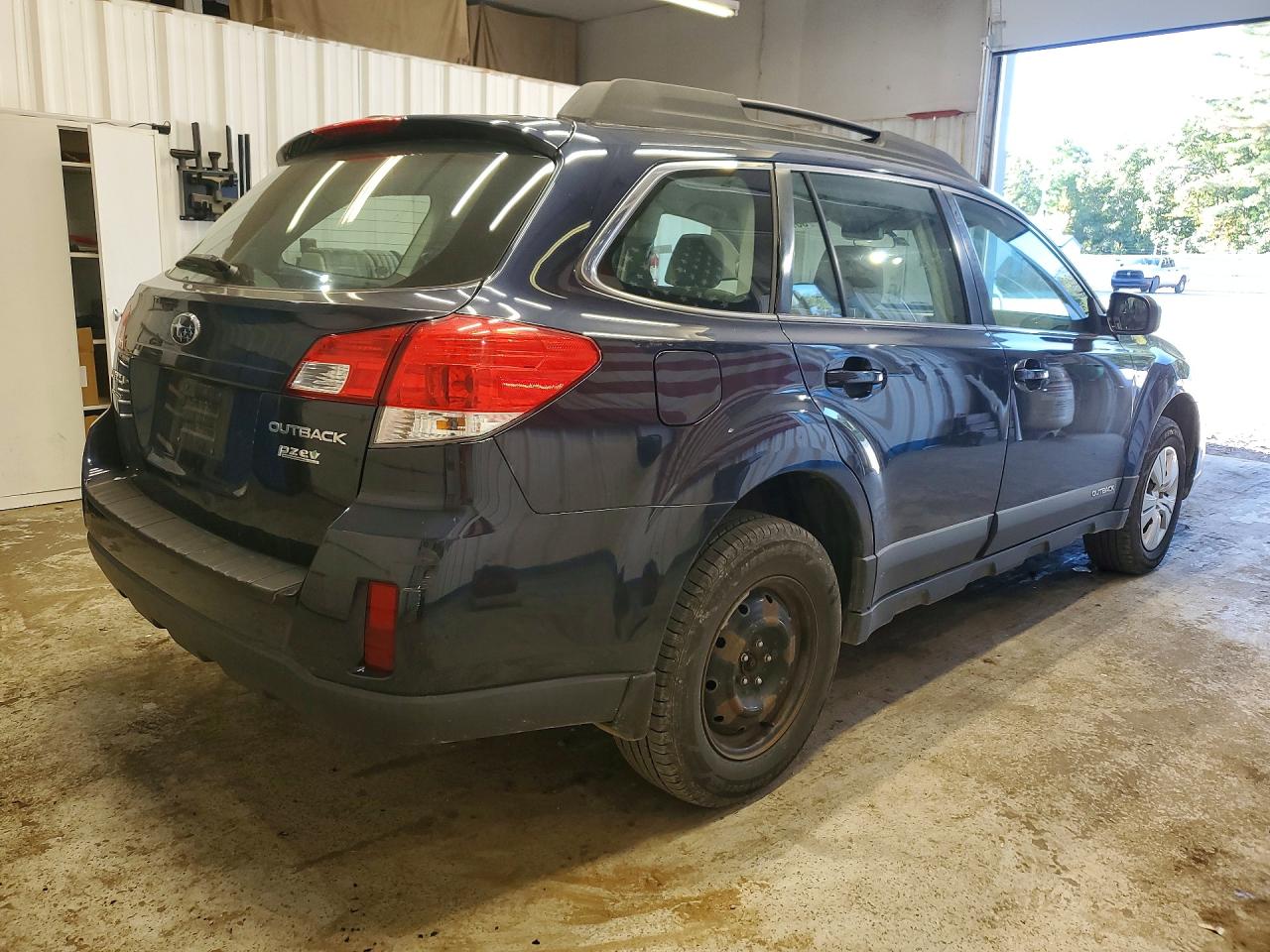 2013 Subaru Outback 2.5i Угольный vin: 4S4BRBAC8D3244837