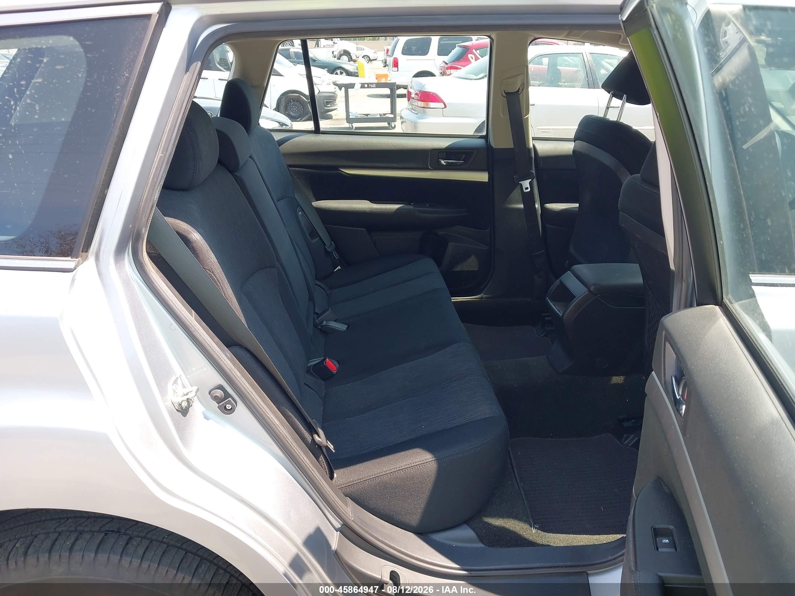 2014 Subaru Outback 2.5i Silver vin: 4S4BRBAC8E3258187