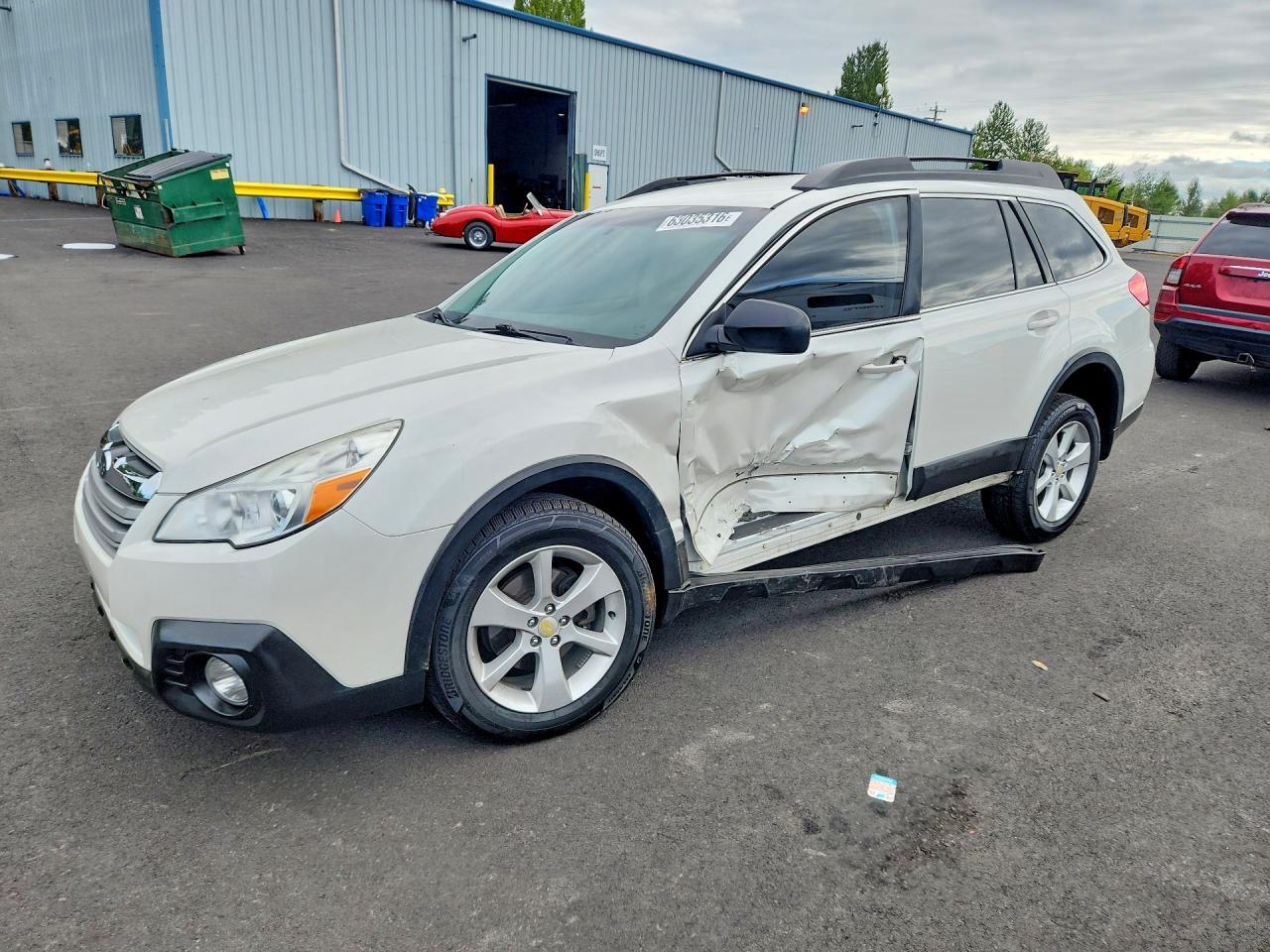 2014 Subaru Outback 2.5i White vin: 4S4BRBAC8E3262370