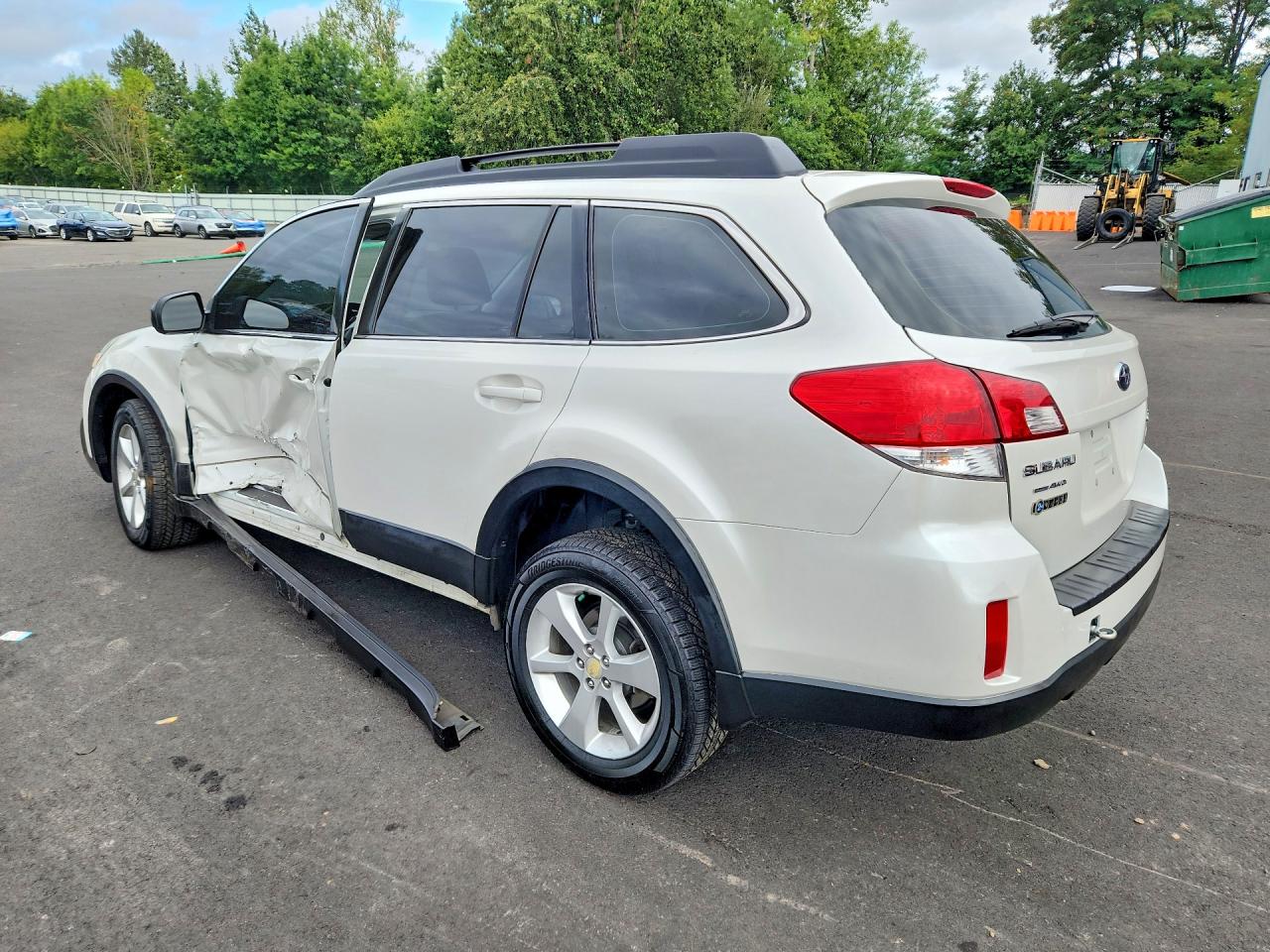 2014 Subaru Outback 2.5i White vin: 4S4BRBAC8E3262370
