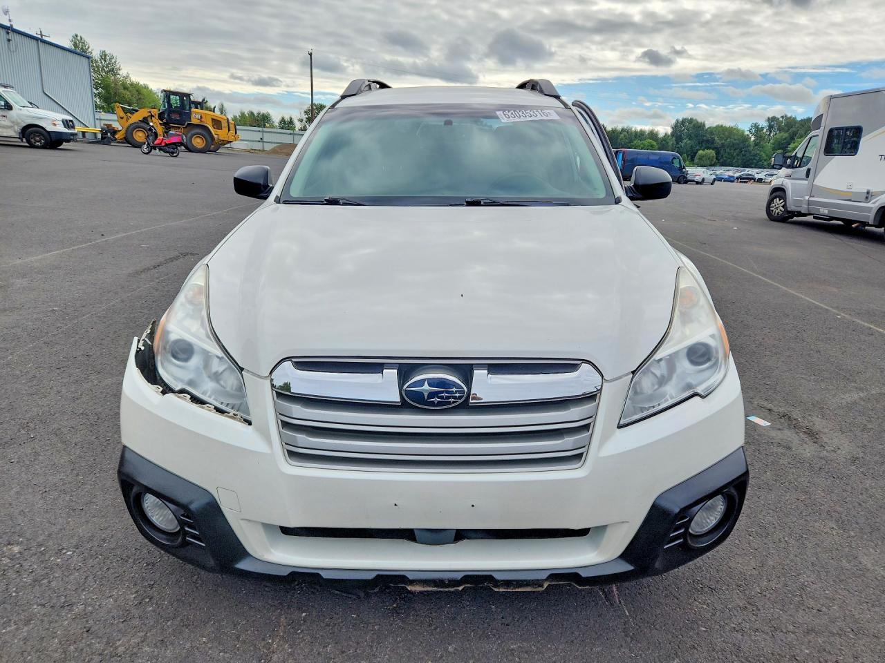 2014 Subaru Outback 2.5i White vin: 4S4BRBAC8E3262370