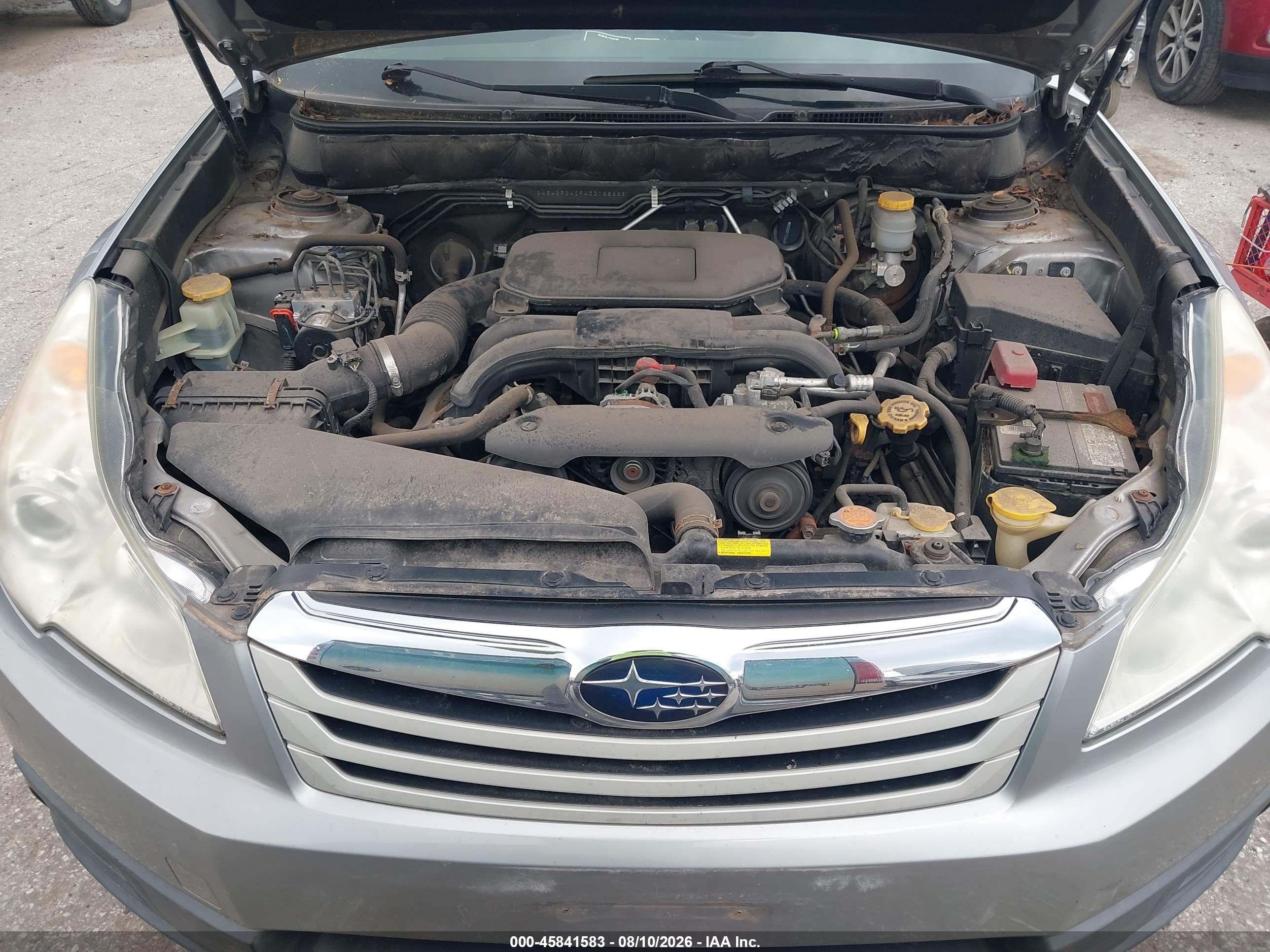 2010 Subaru Outback 2.5i Серебряный vin: 4S4BRBAC9A3316866
