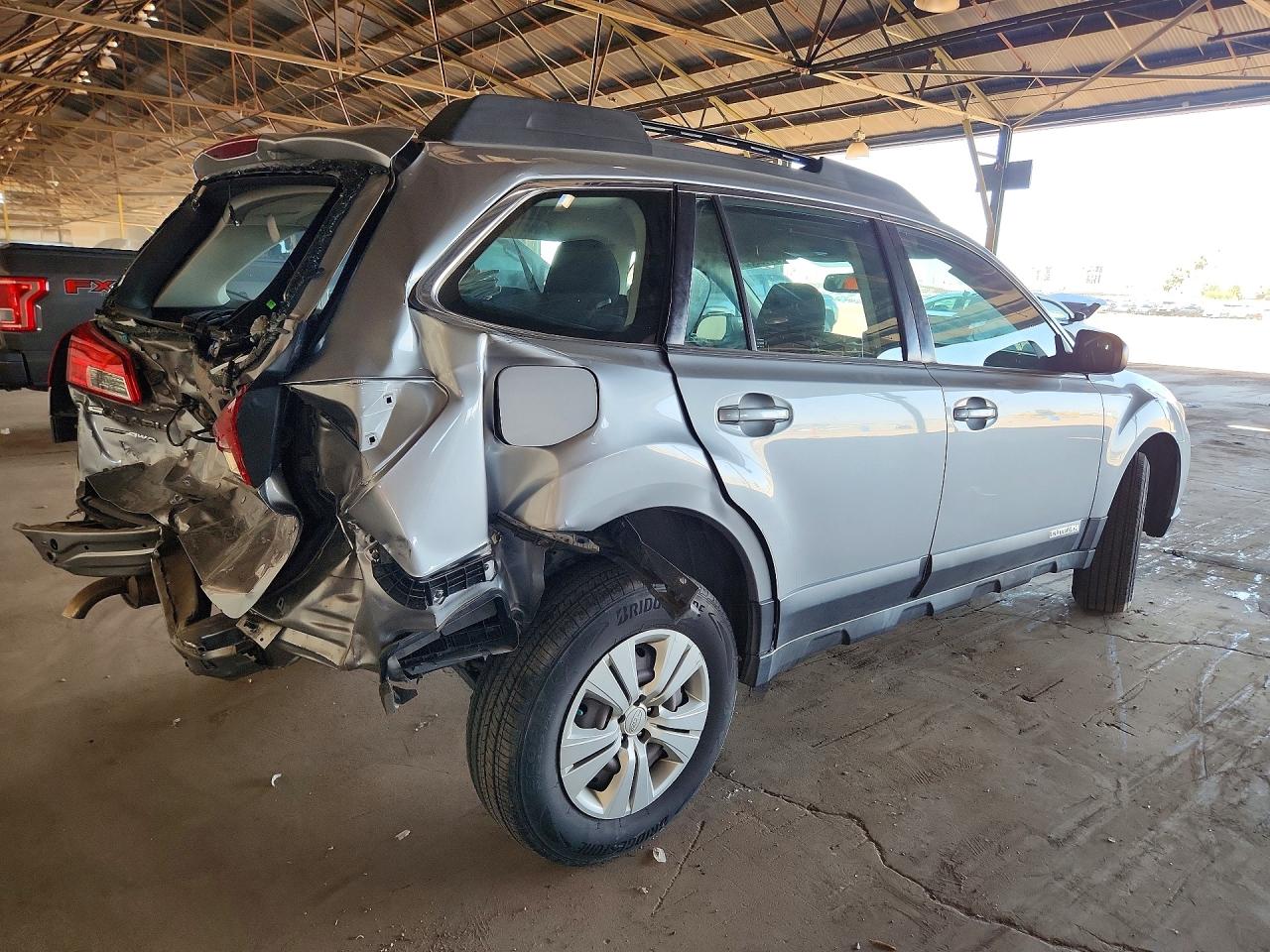 2011 Subaru Outback 2.5i Gray vin: 4S4BRBAC9B3318358