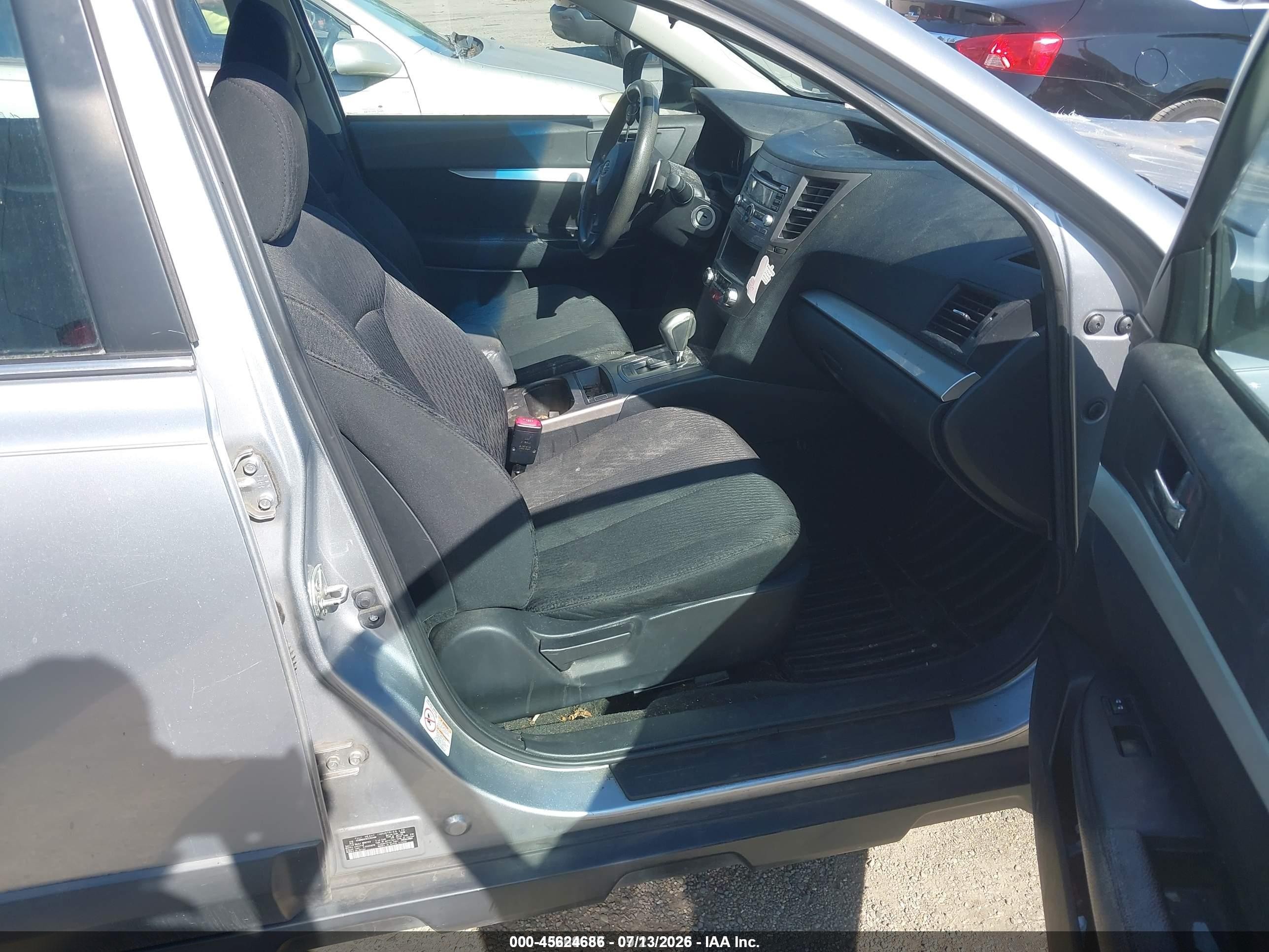 2012 Subaru Outback 2.5i Silver vin: 4S4BRBAC9C3284486