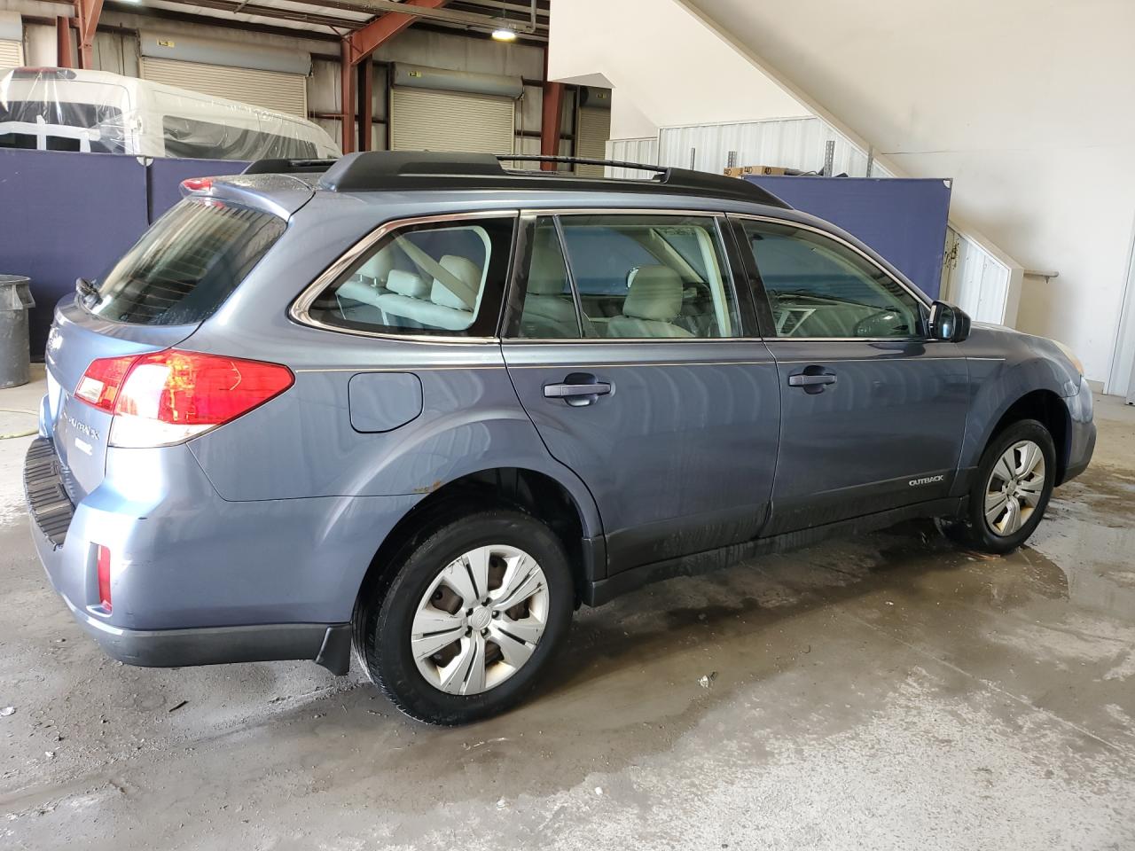 2013 Subaru Outback 2.5i Синий vin: 4S4BRBAC9D3274042 Damage: Right Qtr Panel, Rust, 5 To 6 Inches