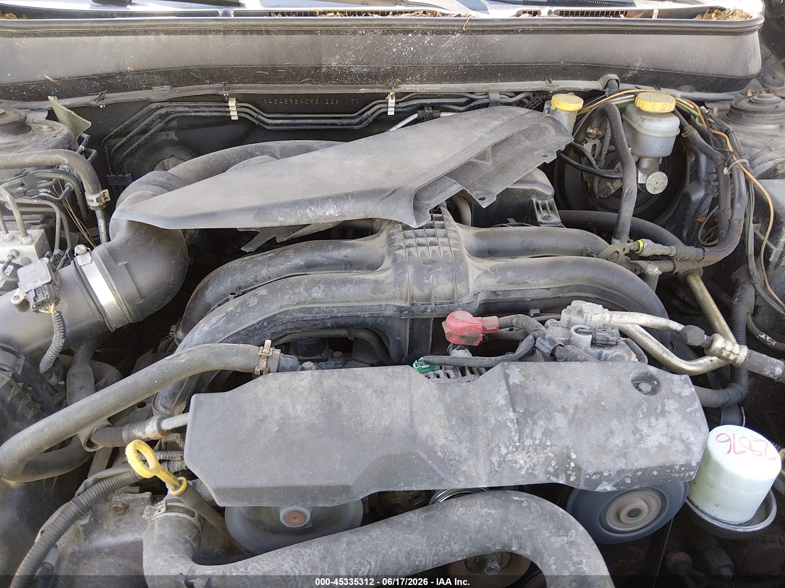 2014 Subaru Outback 2.5i Gray vin: 4S4BRBAC9E1226117