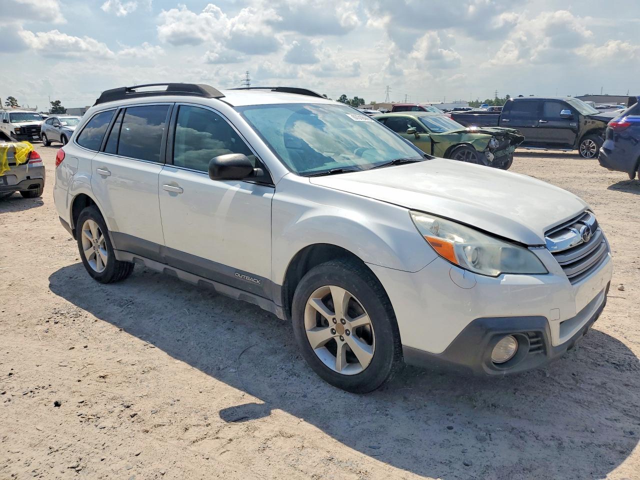 2014 Subaru Outback 2.5i Белый vin: 4S4BRBAC9E3254486
