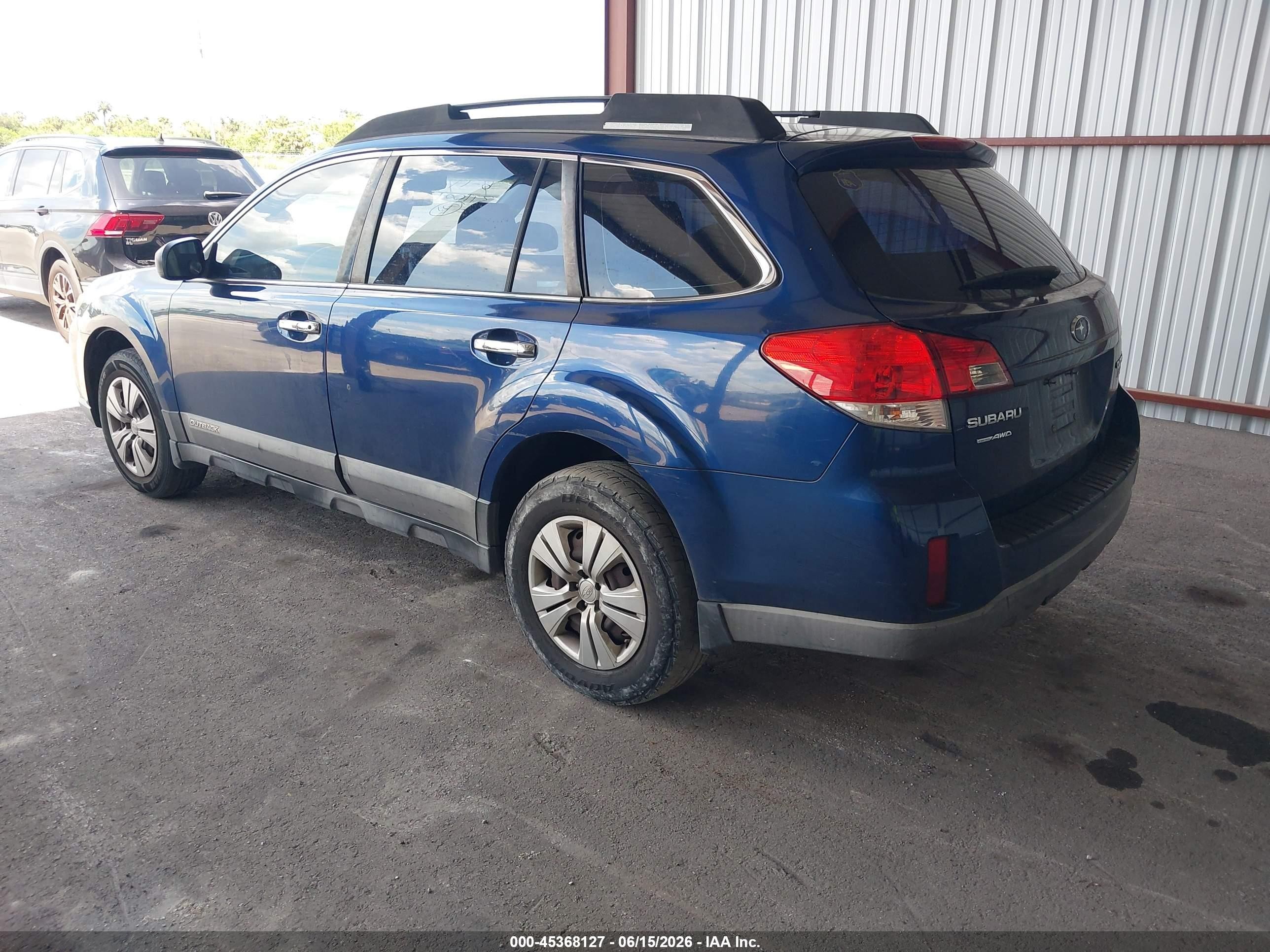 2011 Subaru Outback 2.5i Blue vin: 4S4BRBACXB3311001