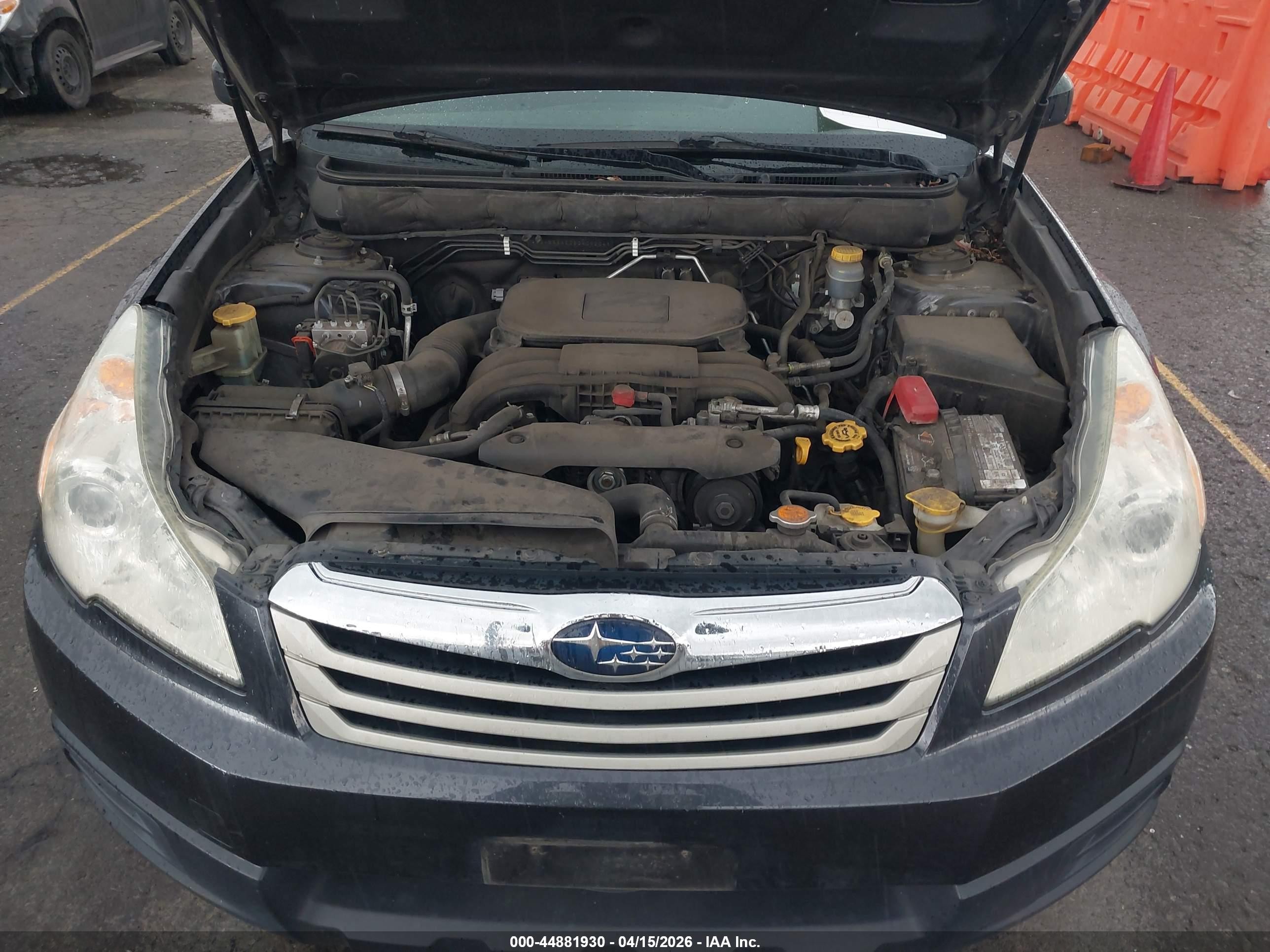 2011 Subaru Outback 2.5i Gray vin: 4S4BRBACXB3409204