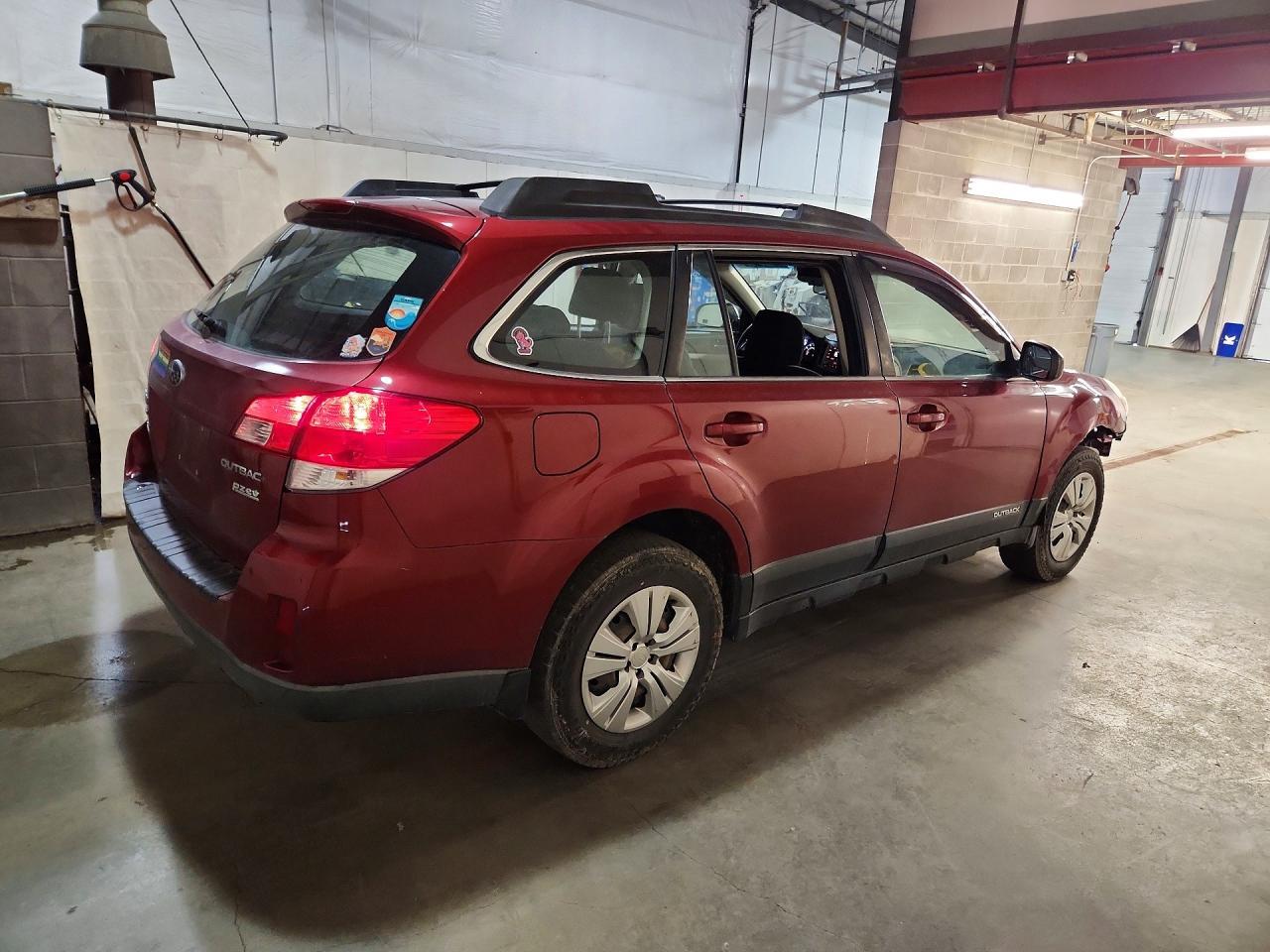 2013 Subaru Outback 2.5i Burgundy vin: 4S4BRBACXD3257136