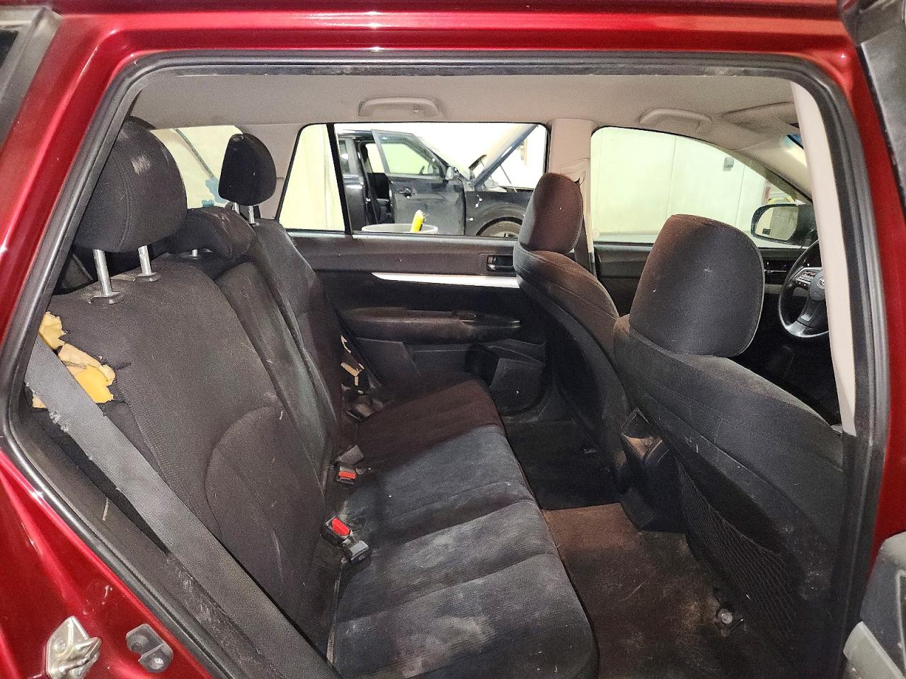 2013 Subaru Outback 2.5i Burgundy vin: 4S4BRBACXD3257136