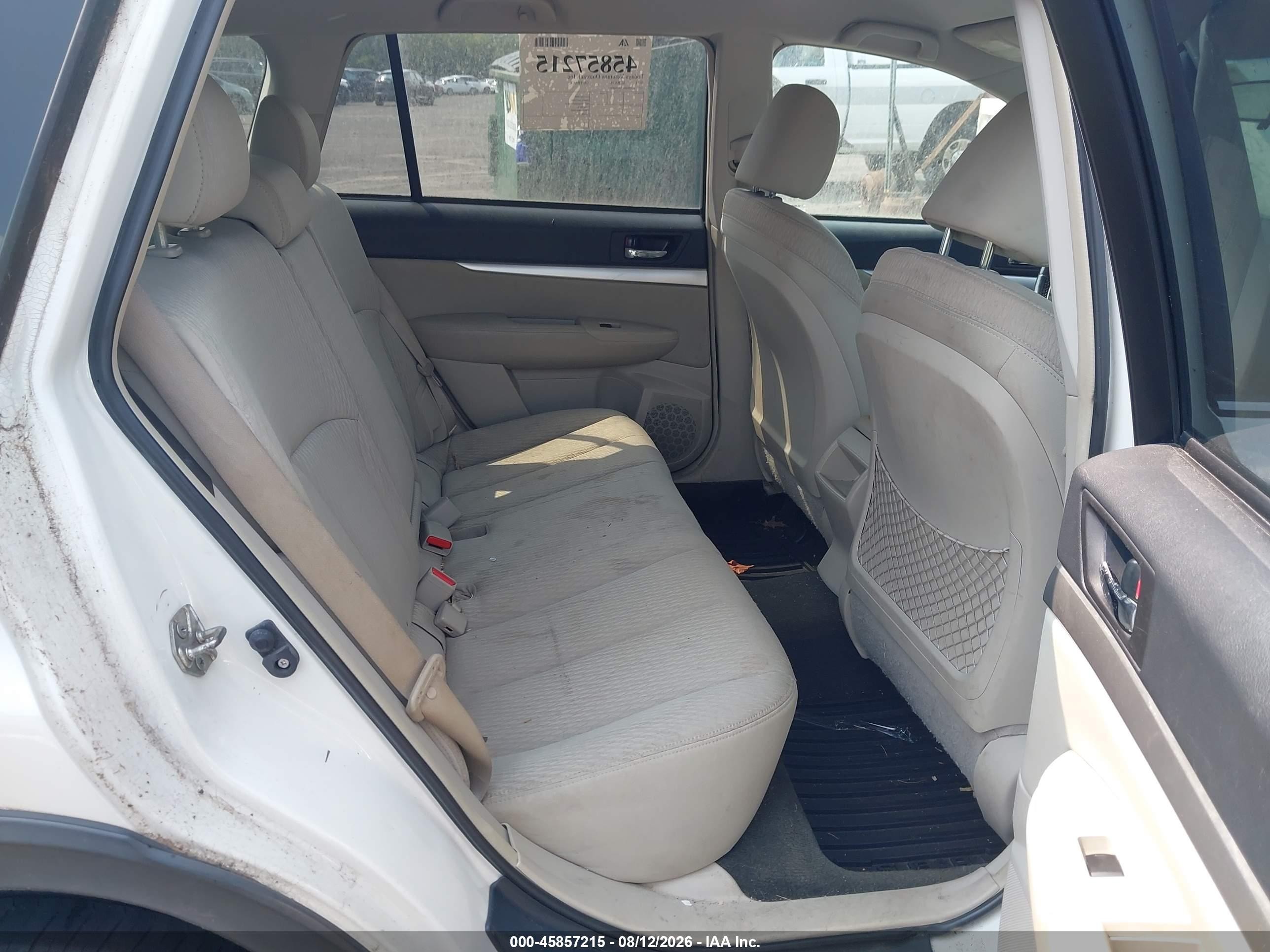 2011 Subaru Outback 2.5i Premium White vin: 4S4BRBBC1B3408943