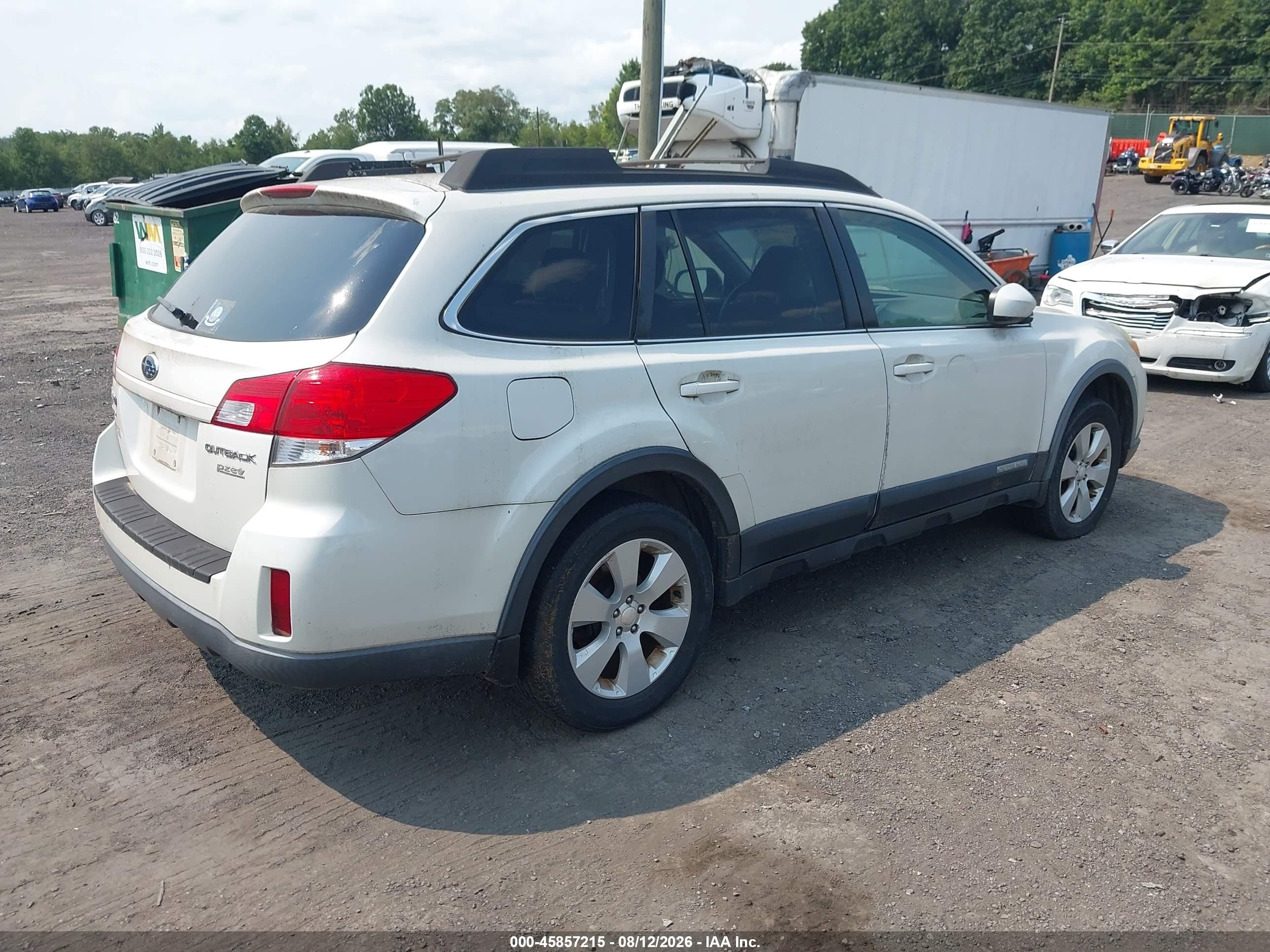 2011 Subaru Outback 2.5i Premium White vin: 4S4BRBBC1B3408943