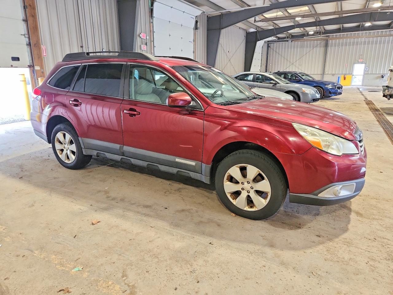 2011 Subaru Outback 2.5i Premium Maroon vin: 4S4BRBBC3B3316281
