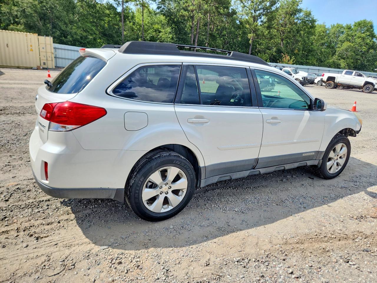 2011 Subaru Outback 2.5i Premium White vin: 4S4BRBBC3B3446903