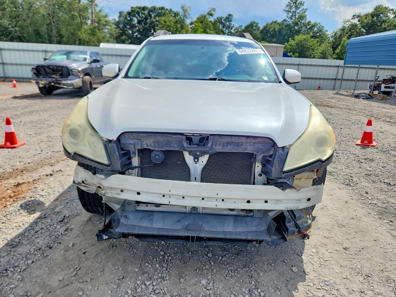 2011 Subaru Outback 2.5i Premium White vin: 4S4BRBBC3B3446903
