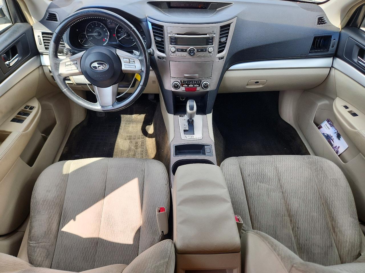 2011 Subaru Outback 2.5i Premium White vin: 4S4BRBBC3B3446903