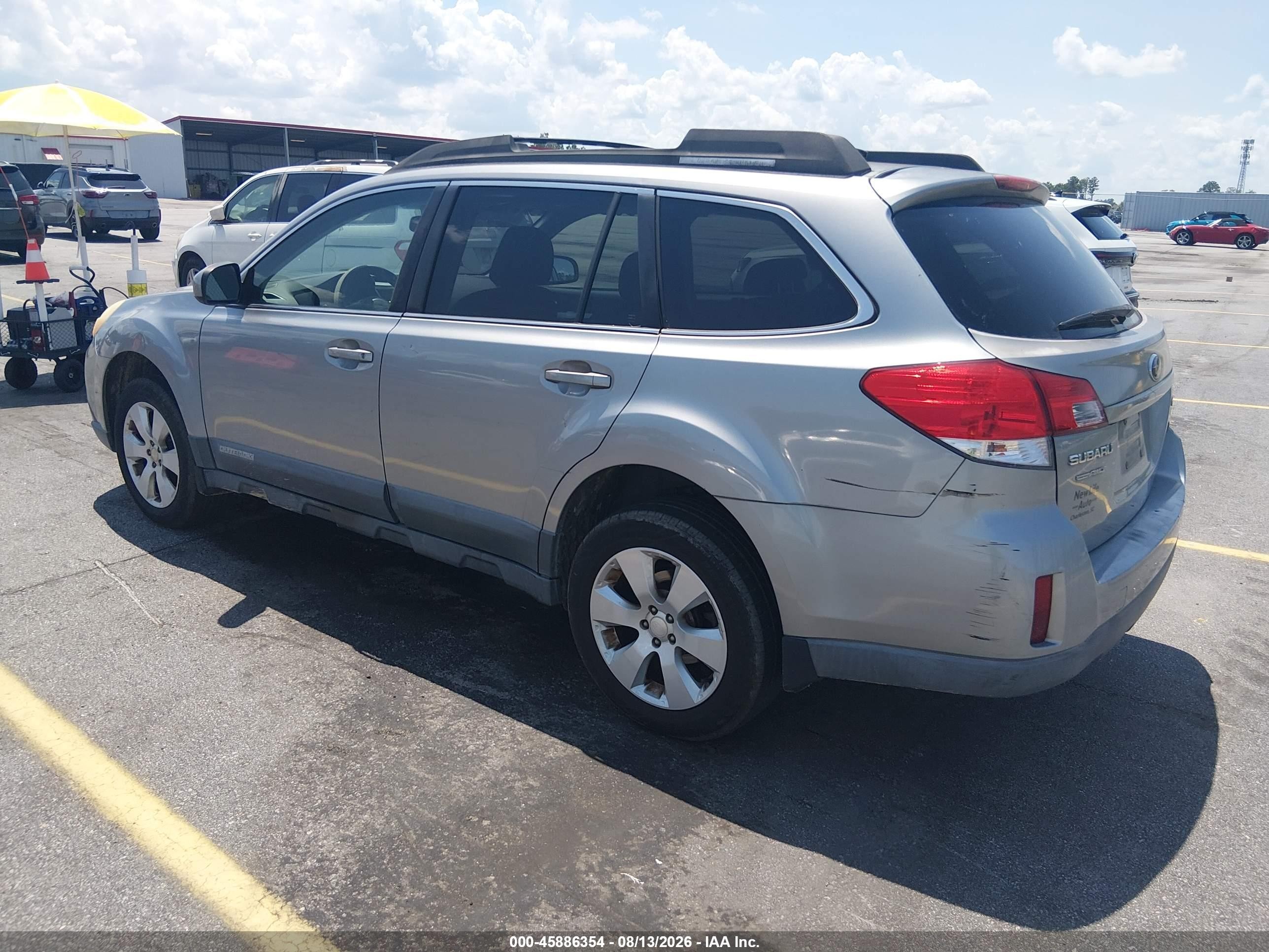 2010 Subaru Outback 2.5i Premium Silver vin: 4S4BRBBC6A3376814