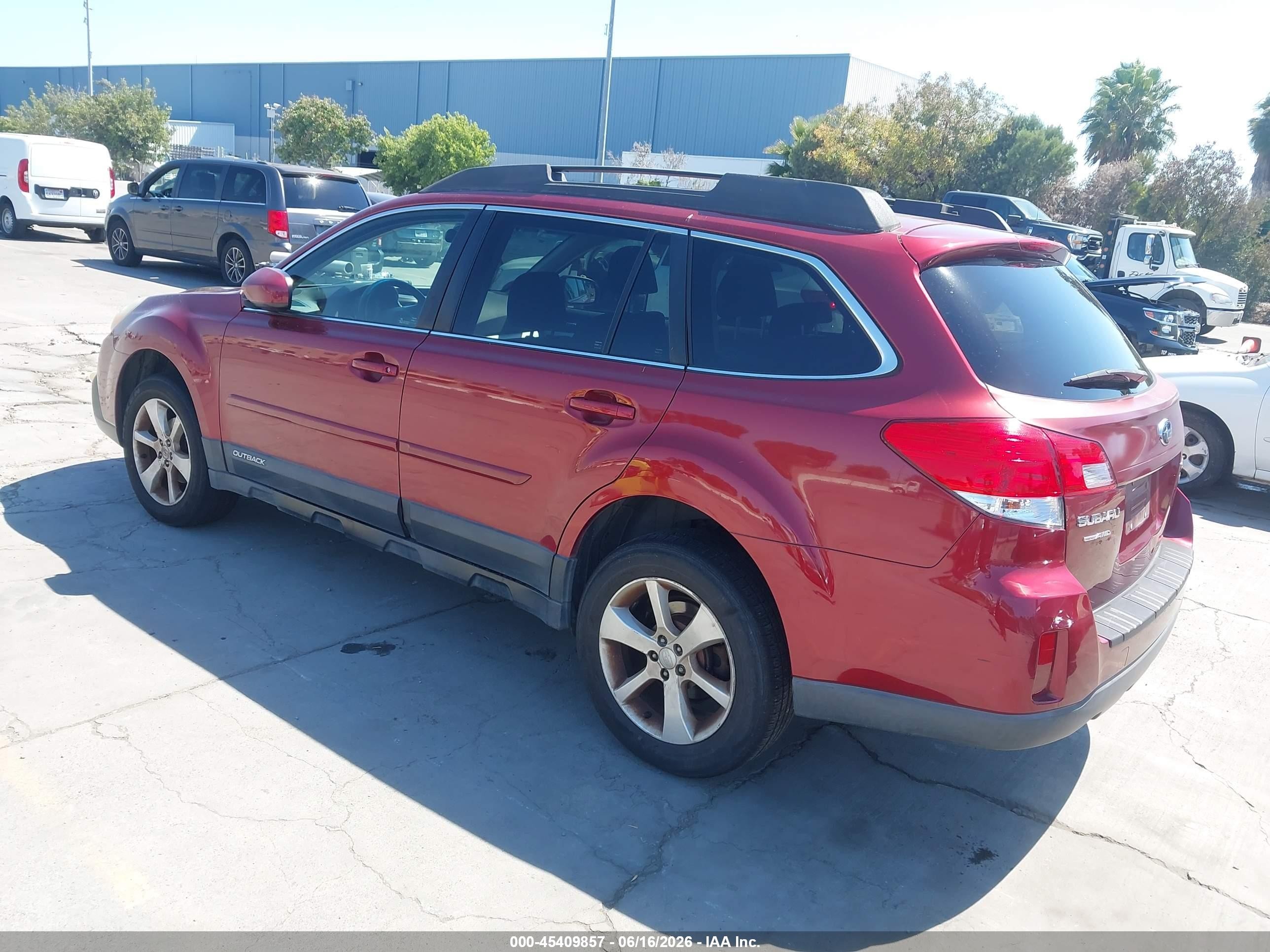 2013 Subaru Outback 2.5i Premium Red vin: 4S4BRBBC6D3267936
