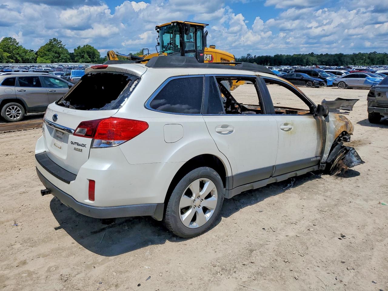 2011 Subaru Outback 2.5i Premium White vin: 4S4BRBBC7B1408022