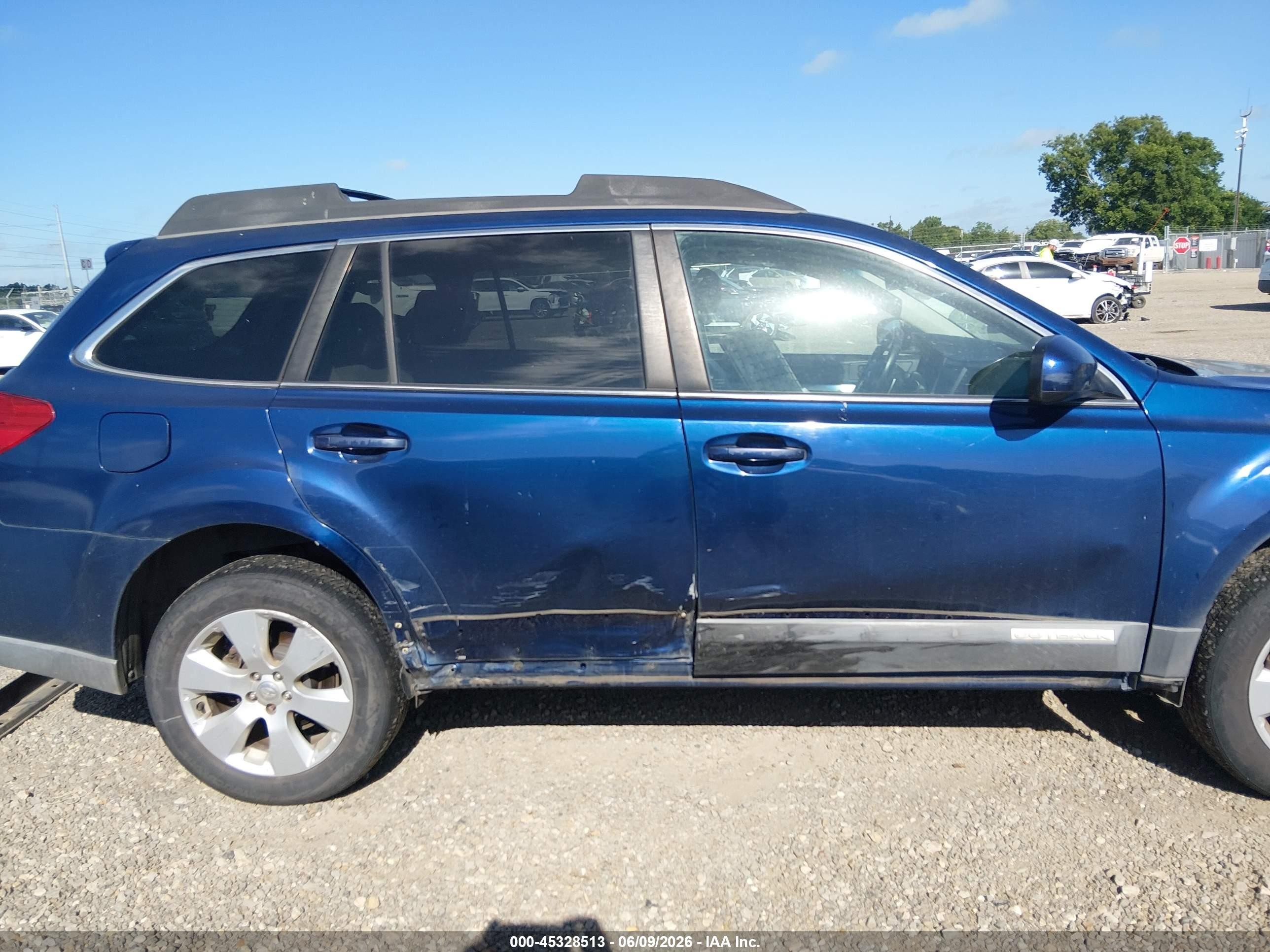 2010 Subaru Outback 2.5i Premium Blue vin: 4S4BRBBC9A3380209
