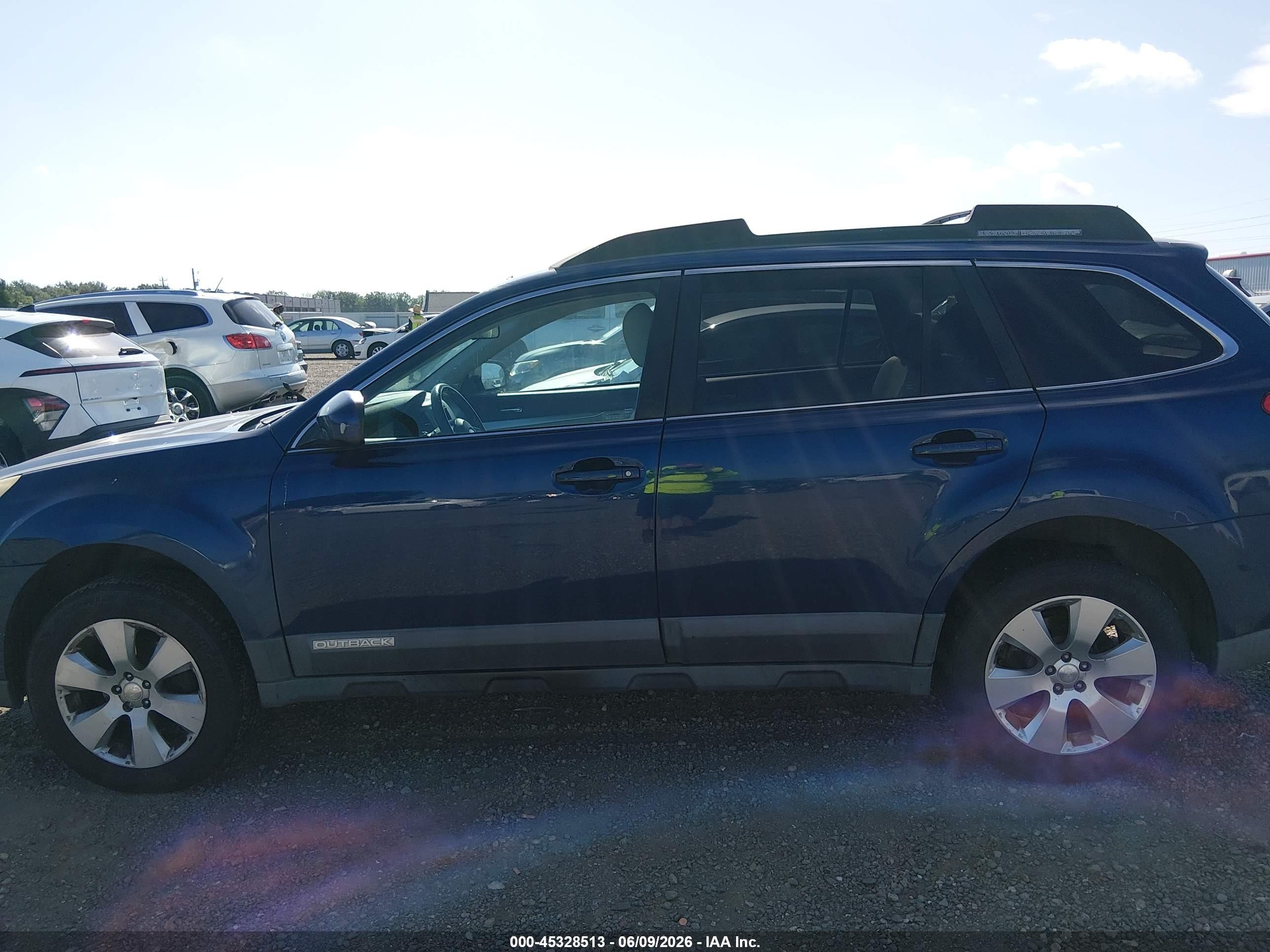 2010 Subaru Outback 2.5i Premium Blue vin: 4S4BRBBC9A3380209