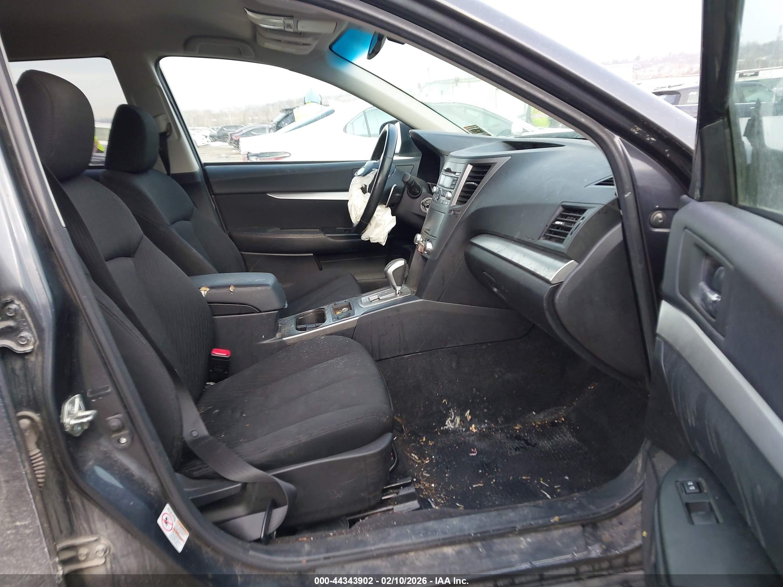2010 Subaru Outback 2.5i Premium Gray vin: 4S4BRBCC0A3318082