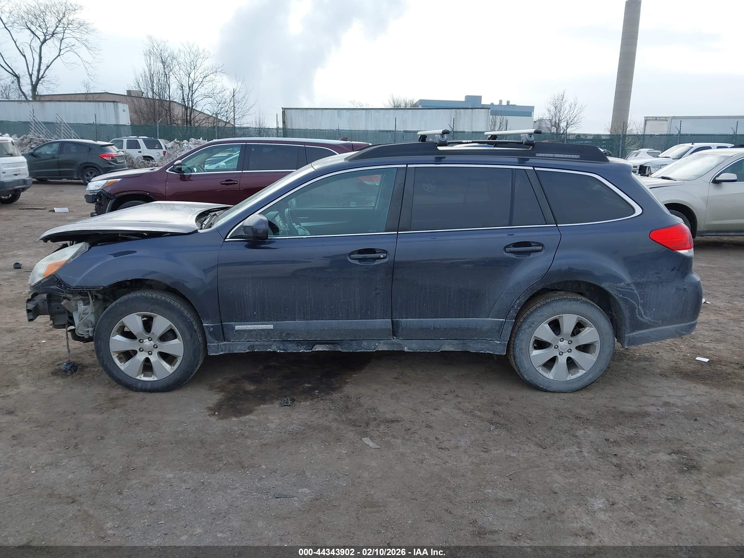 2010 Subaru Outback 2.5i Premium Gray vin: 4S4BRBCC0A3318082
