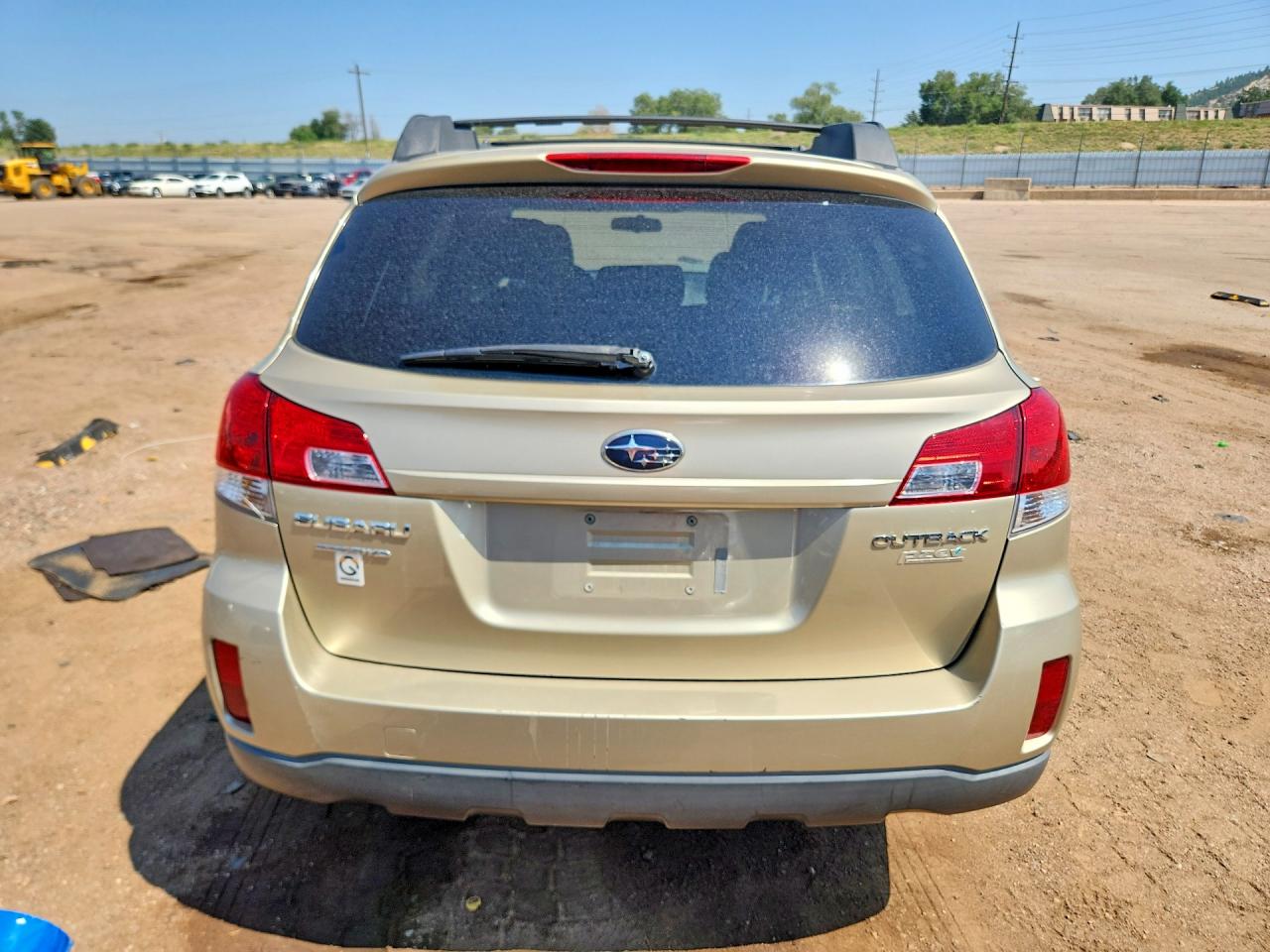 2010 Subaru Outback 2.5i Premium Gold vin: 4S4BRBCC0A3349767