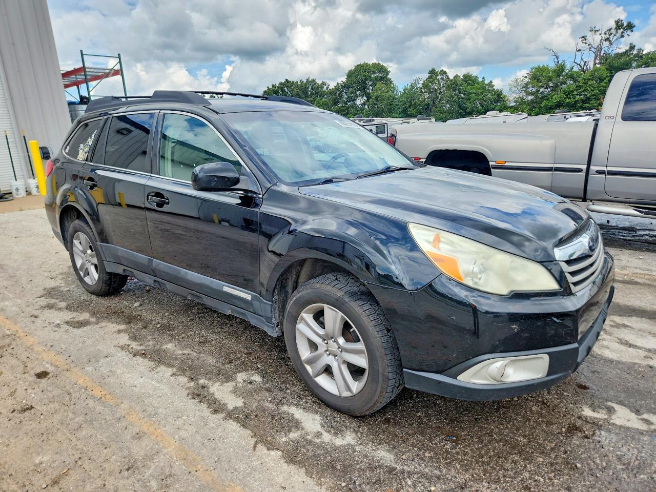 2010 Subaru Outback 2.5i Premium Black vin: 4S4BRBCC0A3358243