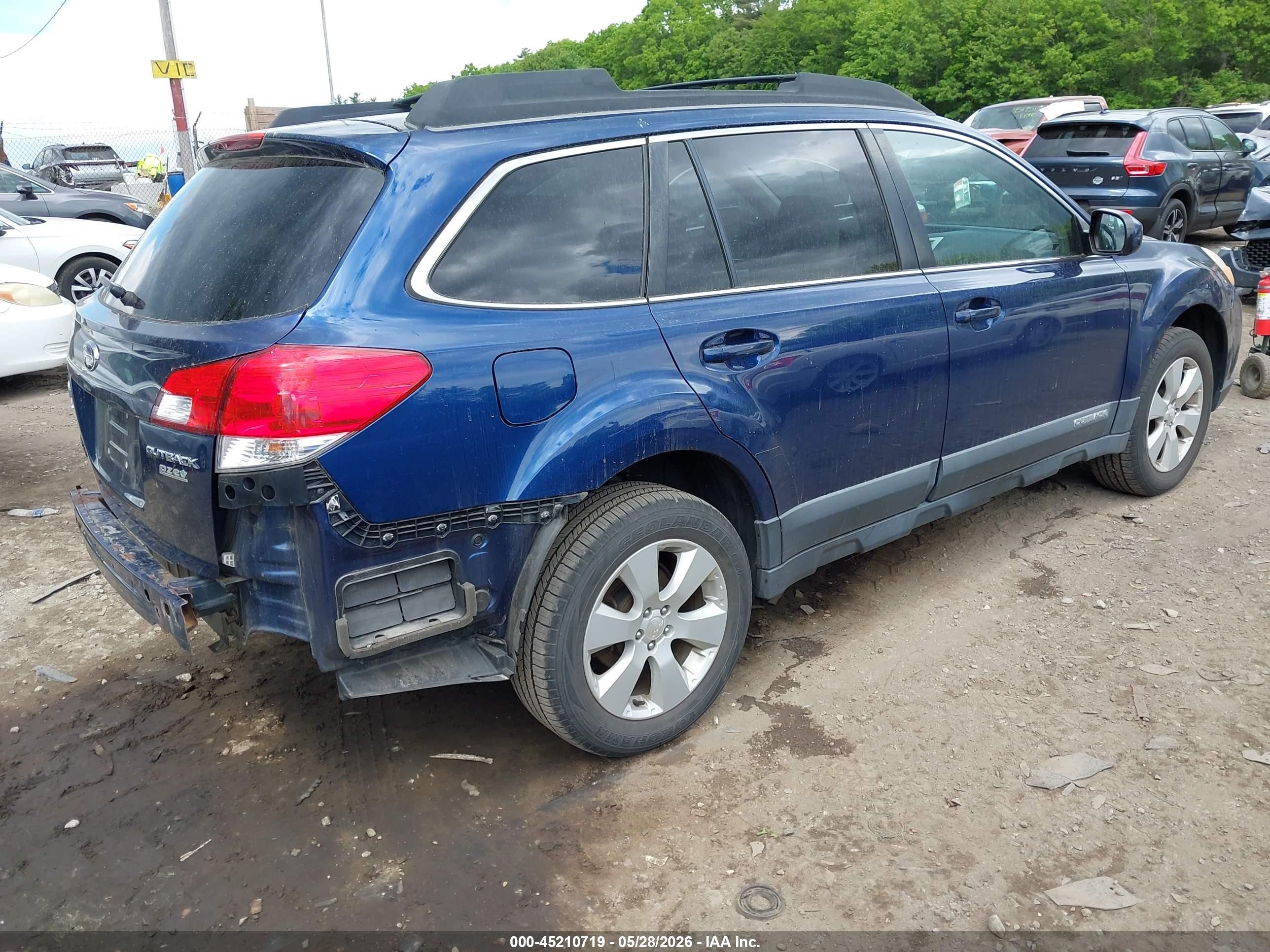 2010 Subaru Outback 2.5i Premium Blue vin: 4S4BRBCC0A3372188