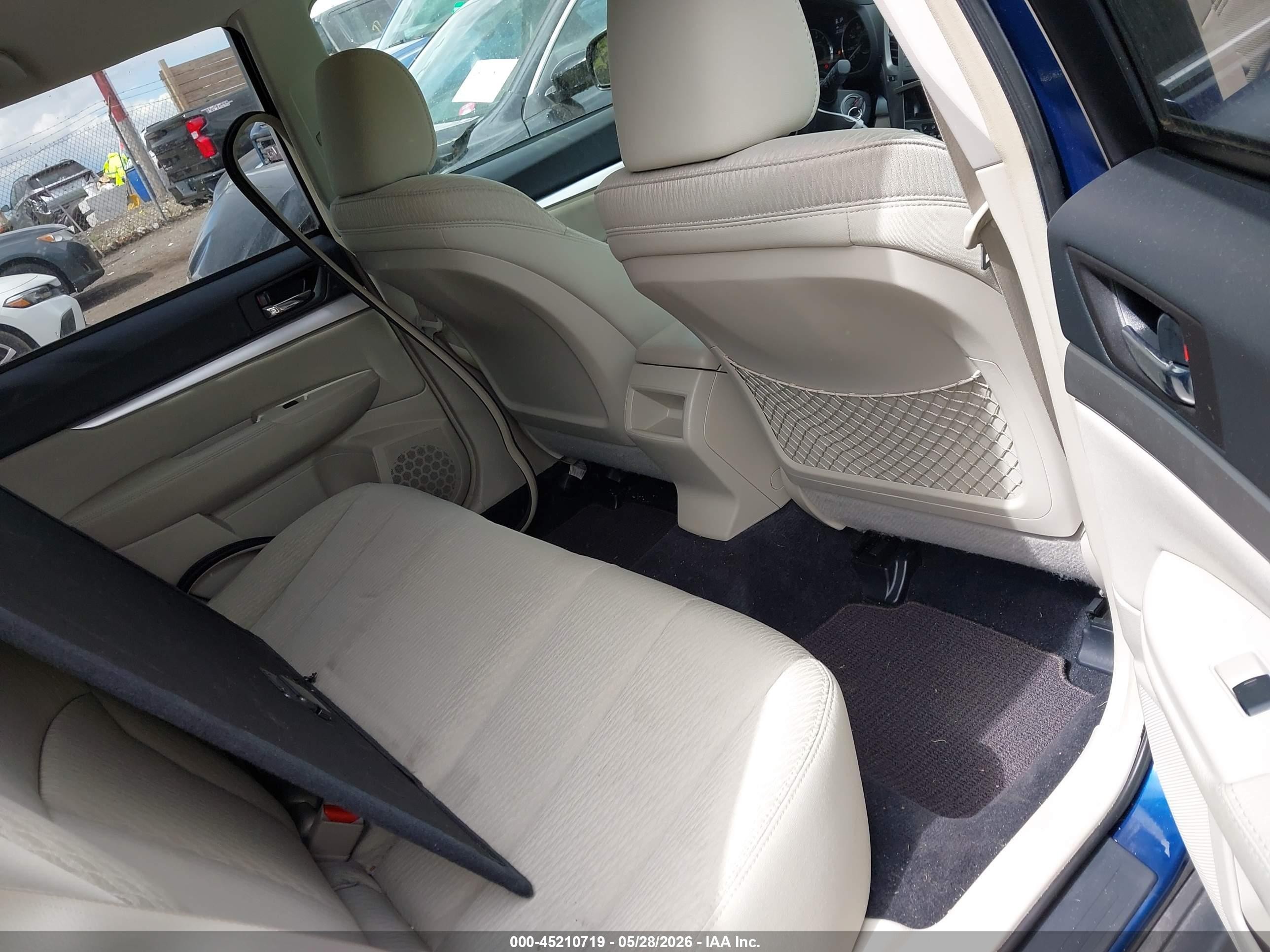 2010 Subaru Outback 2.5i Premium Blue vin: 4S4BRBCC0A3372188