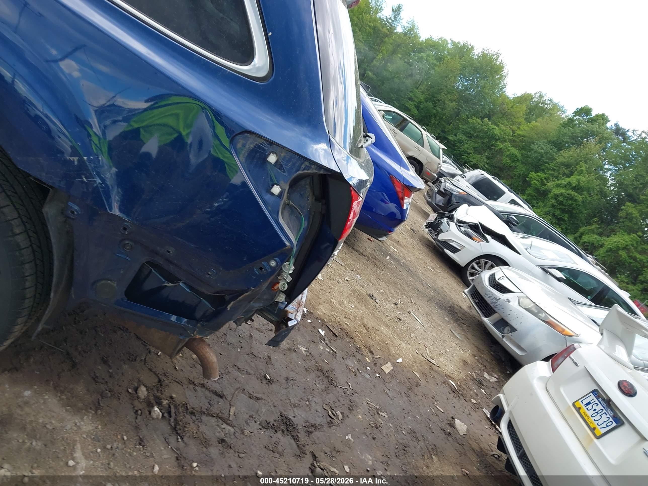 2010 Subaru Outback 2.5i Premium Blue vin: 4S4BRBCC0A3372188