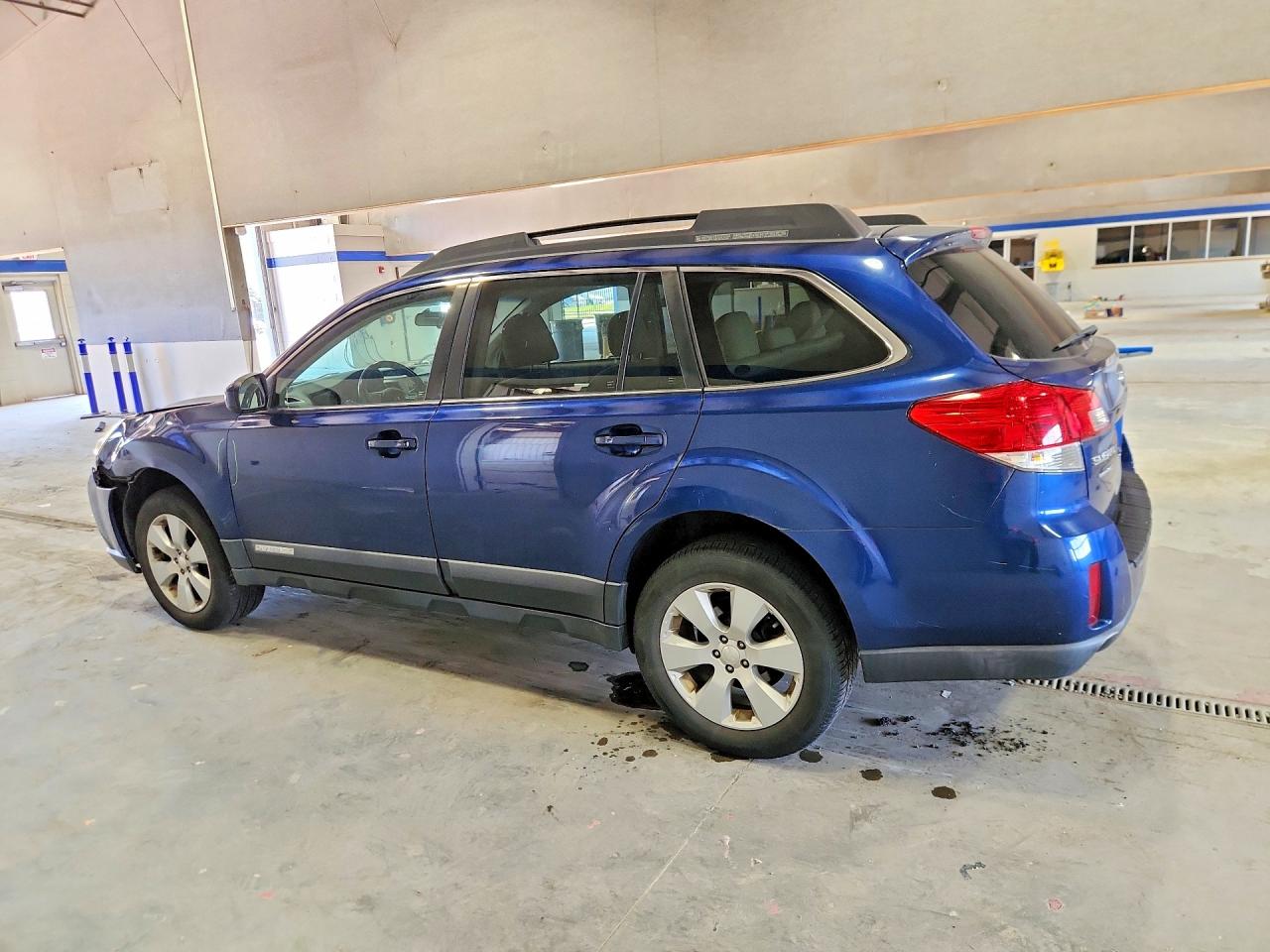 2011 Subaru Outback 2.5i Premium Blue vin: 4S4BRBCC0B3319041